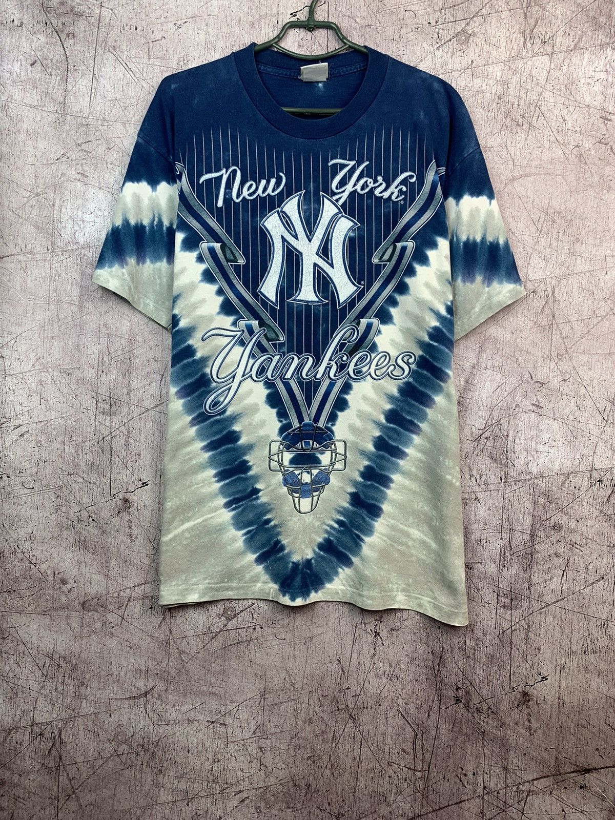 New York Yankees Y2K New York Yankees All Over Print Tie Dye T-Shirt Size US XL / EU 56 / 4 - 1 Thumbnail