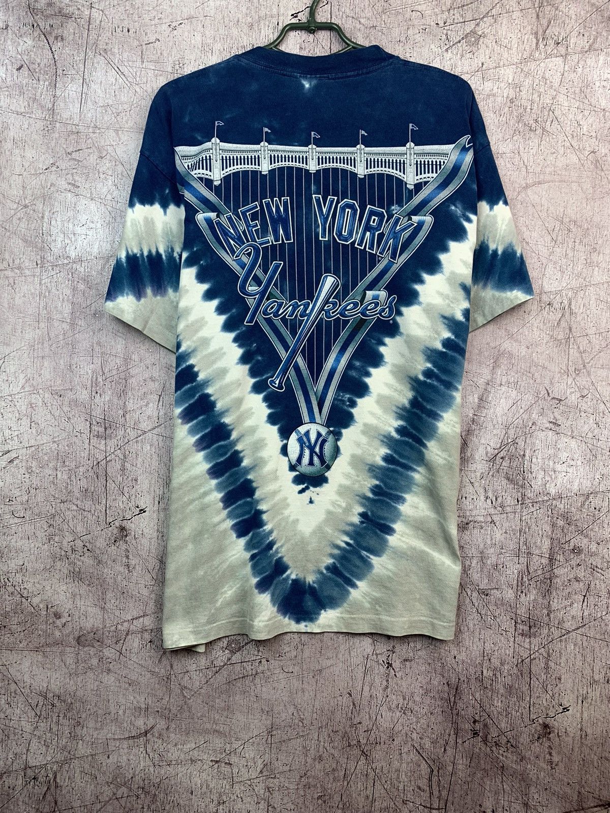 New York Yankees Y2K New York Yankees All Over Print Tie Dye T-Shirt Size US XL / EU 56 / 4 - 2 Thumbnail