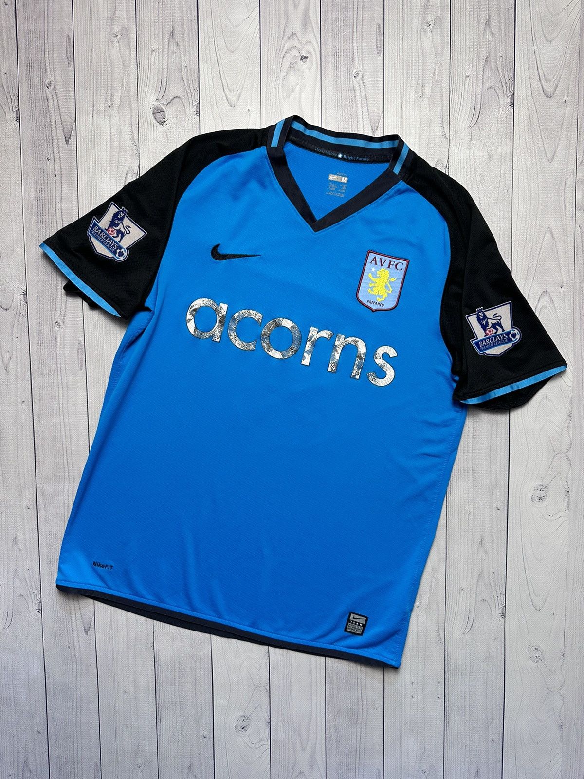 Vintage Vintage Nike Soccer jersey Aston villa 8 Milner blue rare M Size US M / EU 48-50 / 2 - 2 Thumbnail