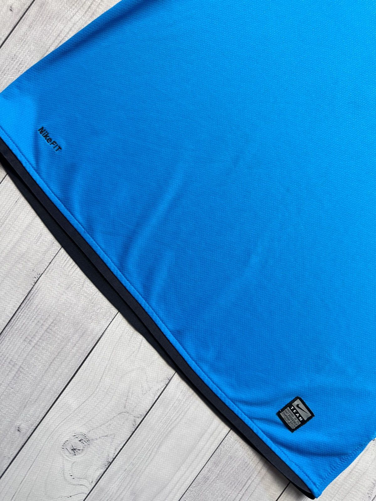 Vintage Vintage Nike Soccer jersey Aston villa 8 Milner blue rare M Size US M / EU 48-50 / 2 - 3 Thumbnail