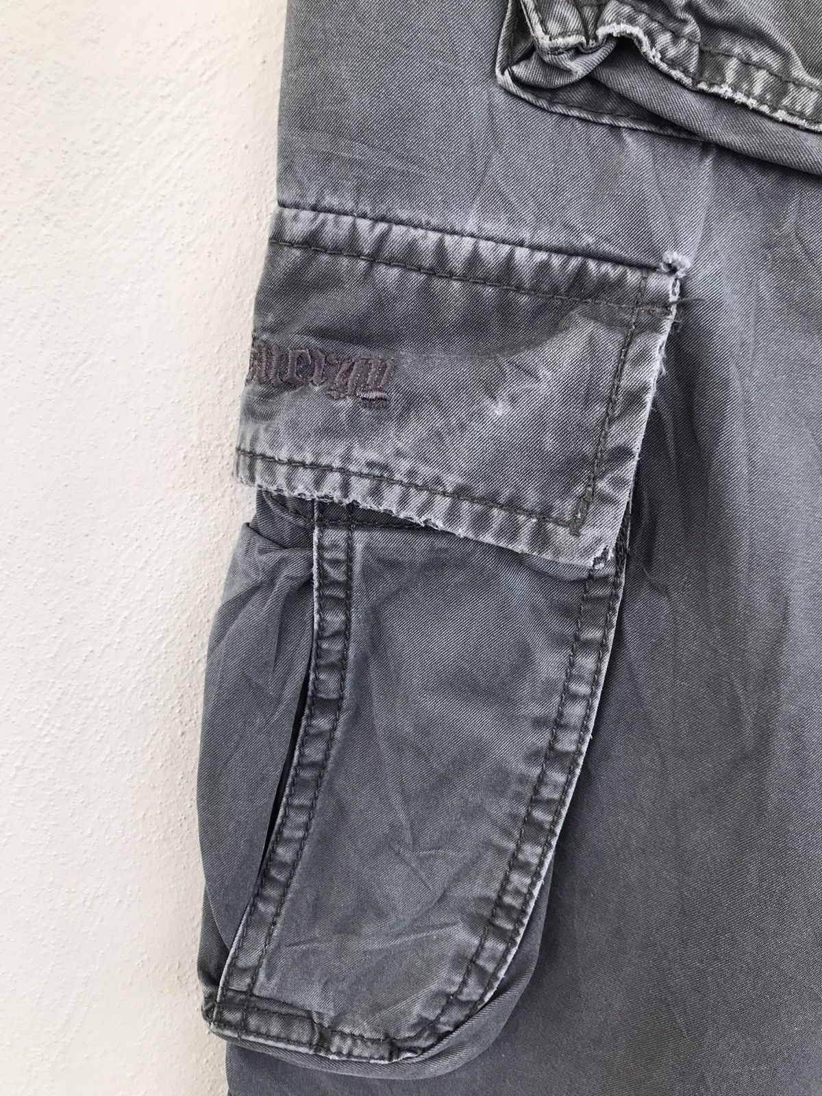 Japanese Brand Yishion distressed cargo multipocket utility Size US 33 - 15 Thumbnail