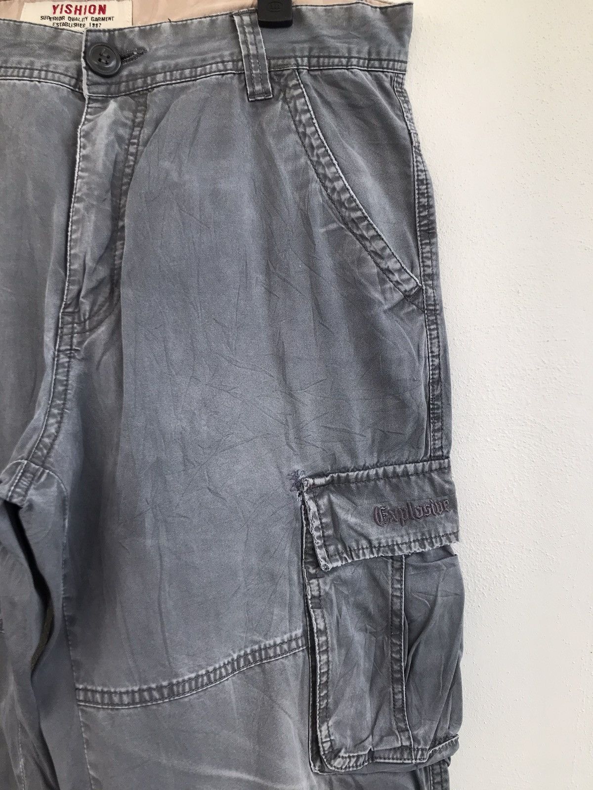 Japanese Brand Yishion distressed cargo multipocket utility Size US 33 - 5 Thumbnail