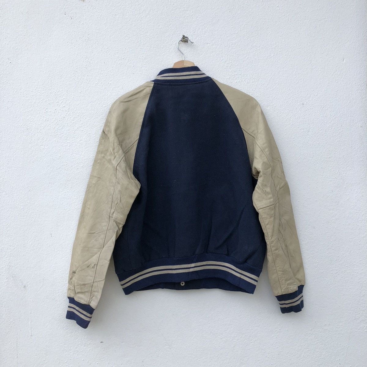 Japanese Brand VARSITY JACKET LEATHER SLEEVE BIG LOGO Size US M / EU 48-50 / 2 - 6 Thumbnail