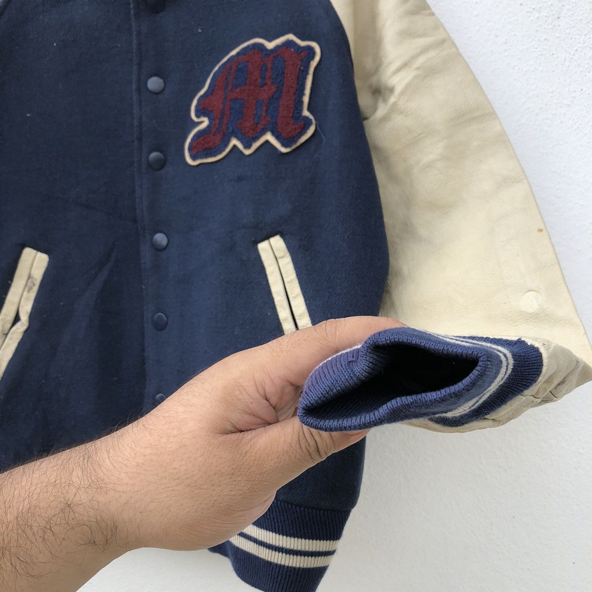 Japanese Brand VARSITY JACKET LEATHER SLEEVE BIG LOGO Size US M / EU 48-50 / 2 - 5 Thumbnail