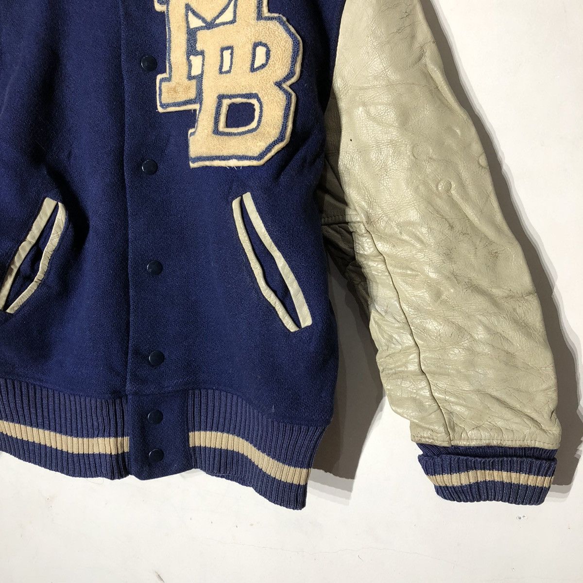 Japanese Brand Vintage Whiting Los Angeles Varsity Jumper Stadium Jacket Size US M / EU 48-50 / 2 - 4 Thumbnail