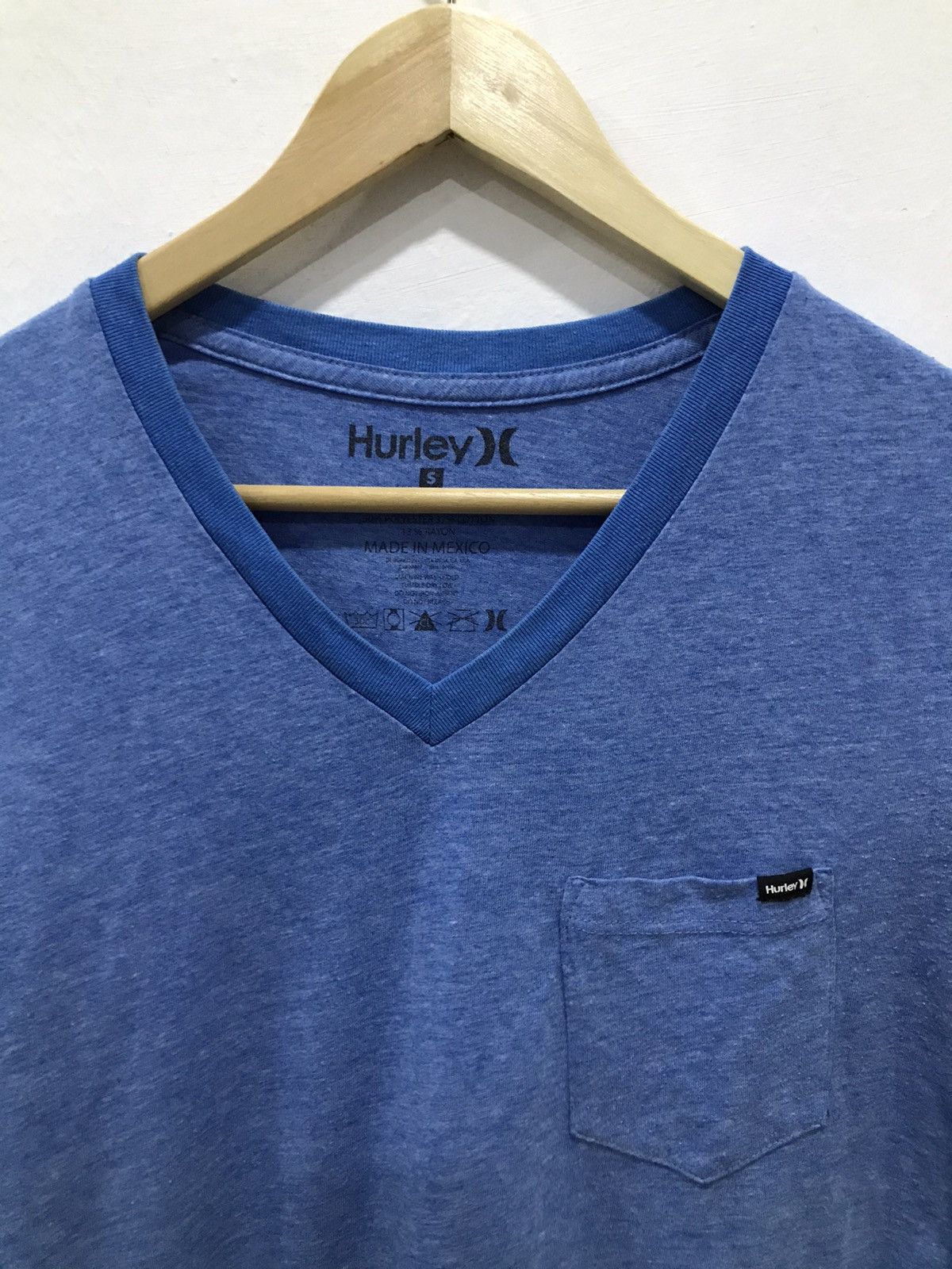 Hurley Hurley plain V neck stretchable Tees Size US S / EU 44-46 / 1 - 3 Thumbnail