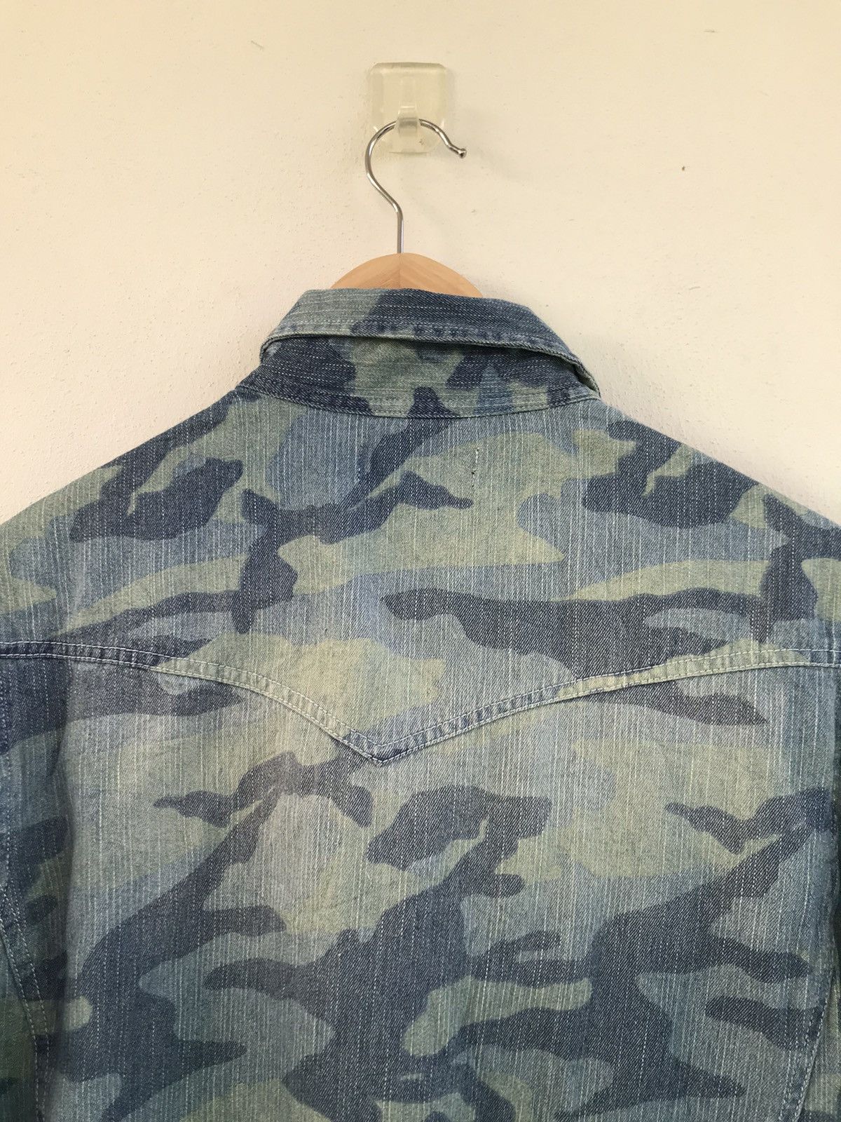 In The Attic Rare🔥🔥In The Attic Blue camo Denim Shirt Size US M / EU 48-50 / 2 - 11 Thumbnail