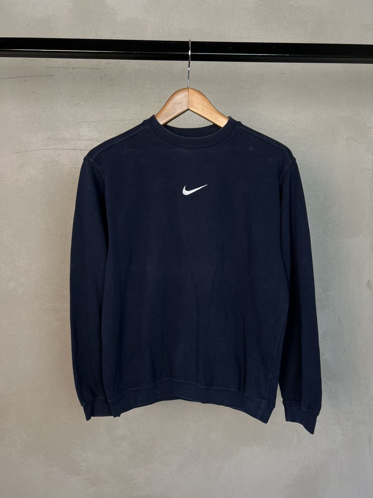 Nike × Vintage 🤎 NIKE VINTAGE CENTR SWOOSH SWEATSHIRT 90s Size US S / EU 44-46 / 1 - 1 Thumbnail