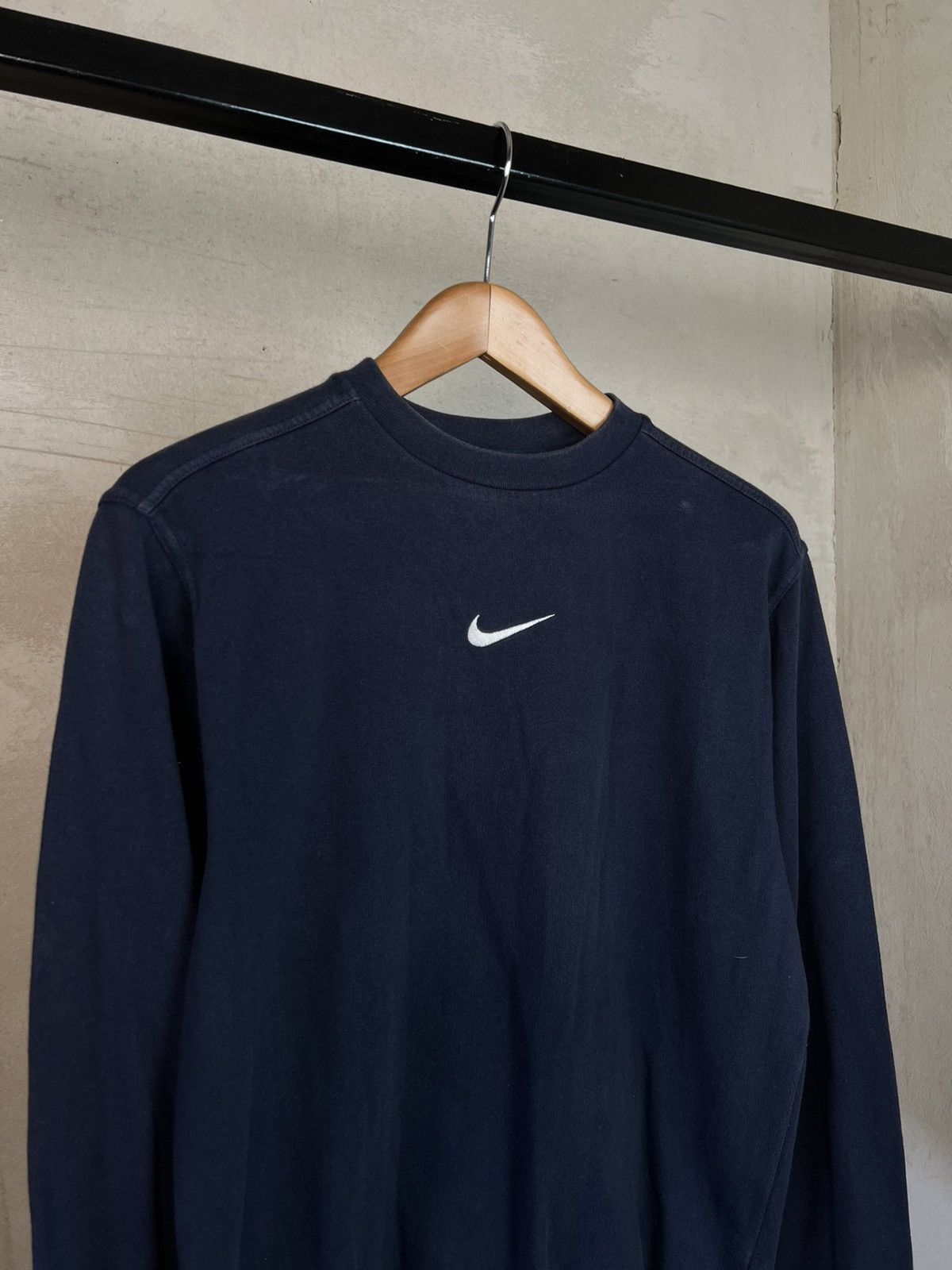 Nike × Vintage 🤎 NIKE VINTAGE CENTR SWOOSH SWEATSHIRT 90s Size US S / EU 44-46 / 1 - 2 Thumbnail