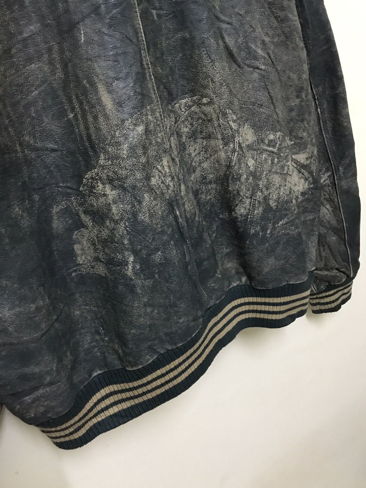 Vintage Vintage Distressed Leather Sports Causal Leather Jacket Size US L / EU 52-54 / 3 - 21 Thumbnail