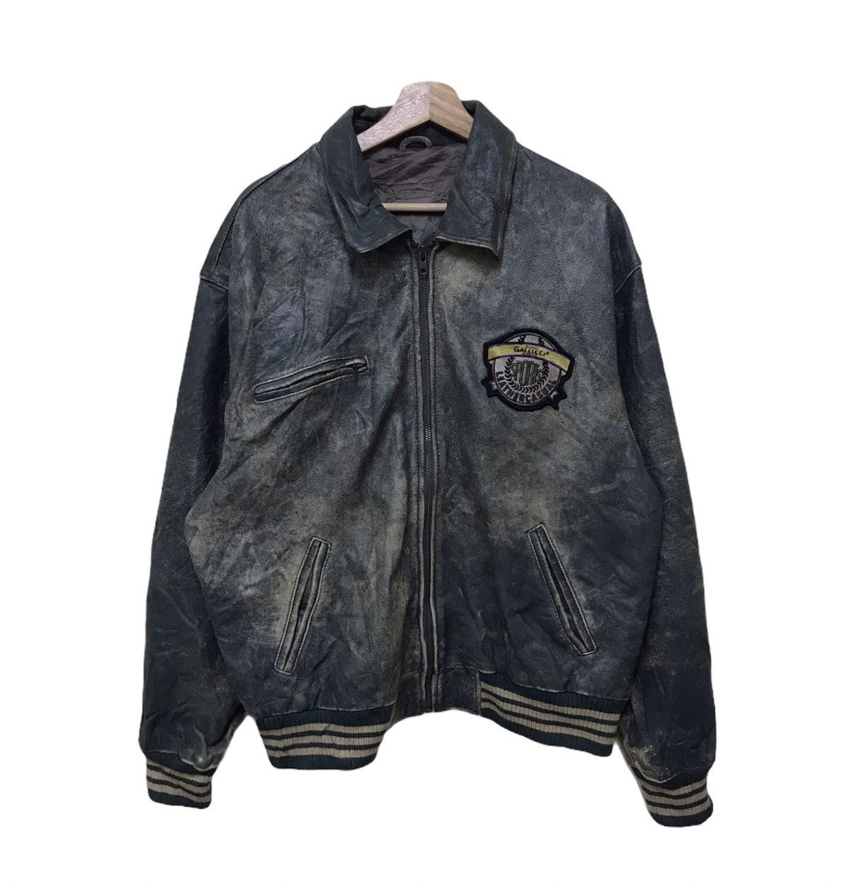 Vintage Vintage Distressed Leather Sports Causal Leather Jacket Size US L / EU 52-54 / 3 - 1 Thumbnail