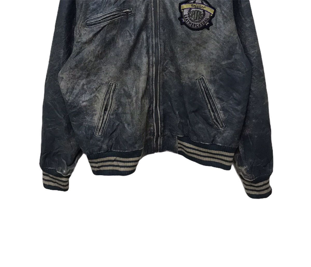 Vintage Vintage Distressed Leather Sports Causal Leather Jacket Size US L / EU 52-54 / 3 - 6 Thumbnail