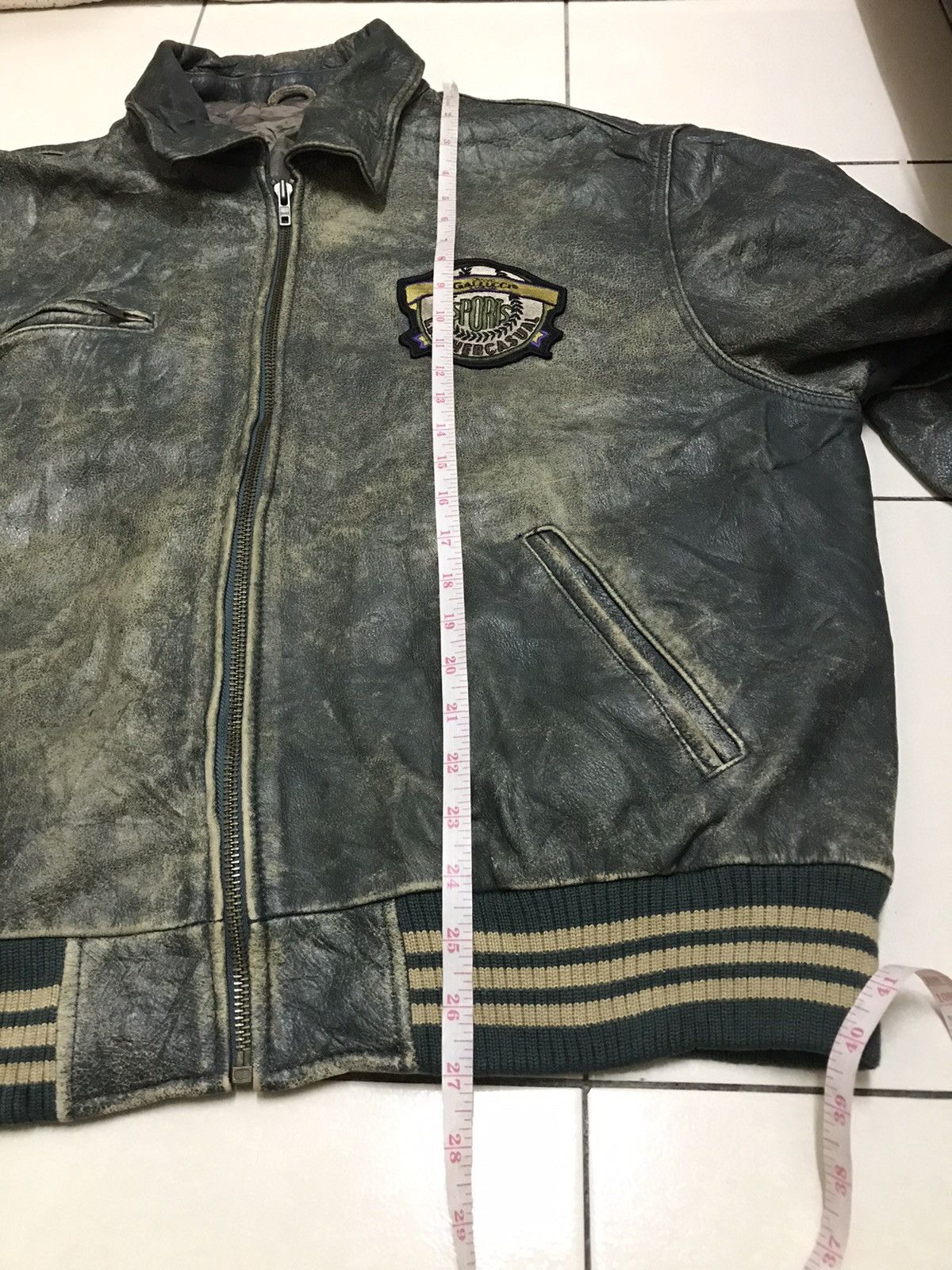 Vintage Vintage Distressed Leather Sports Causal Leather Jacket Size US L / EU 52-54 / 3 - 9 Thumbnail