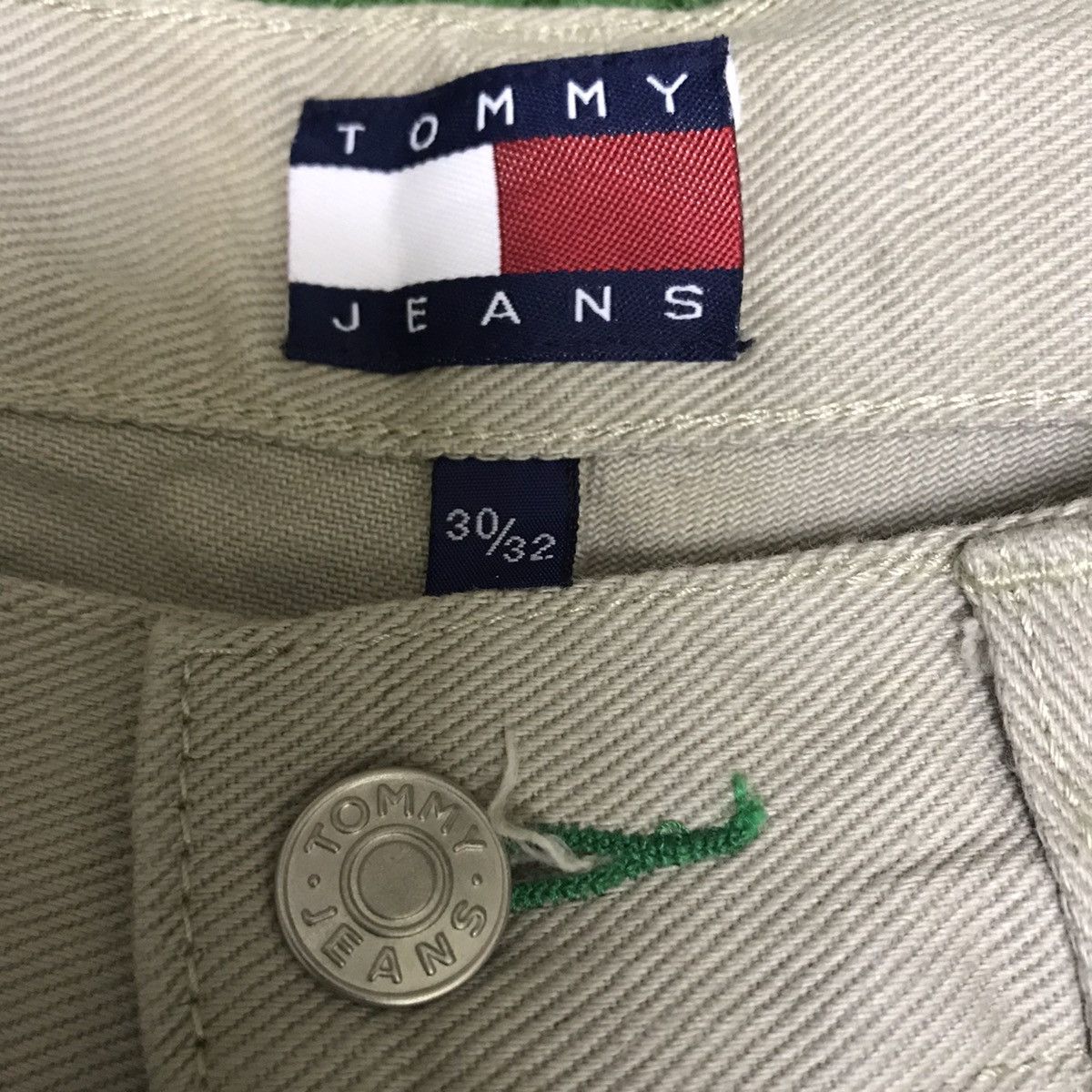 Tommy Hilfiger Vintage Tommy Hilfiger Denim jeans SunFaded Size US 30 / EU 46 - 17 Thumbnail