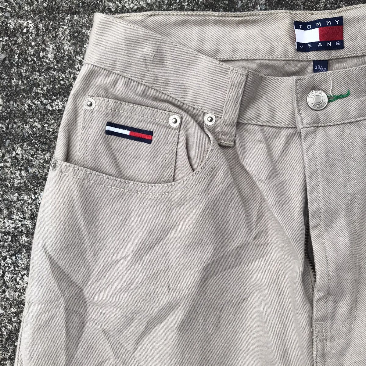 Tommy Hilfiger Vintage Tommy Hilfiger Denim jeans SunFaded Size US 30 / EU 46 - 11 Thumbnail