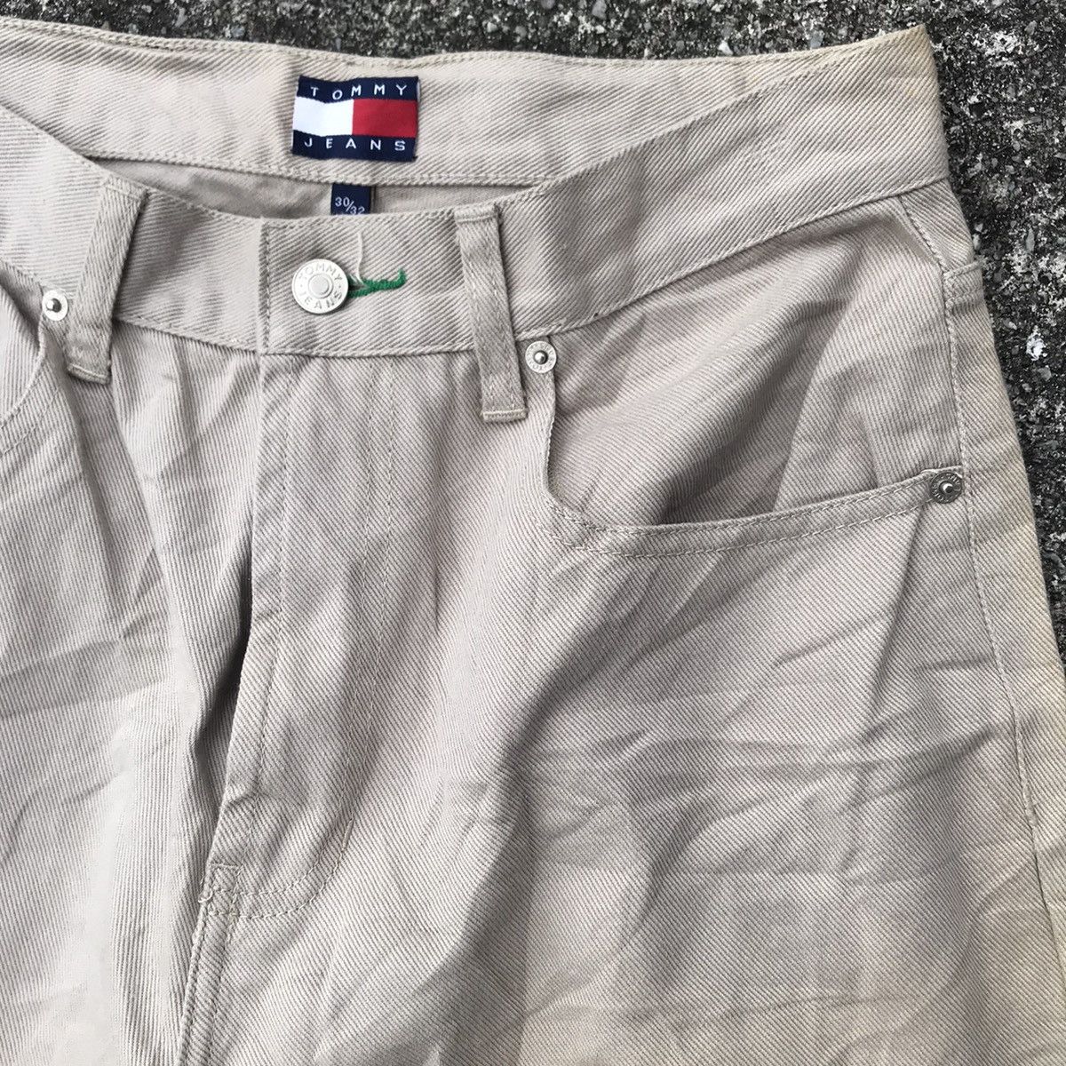 Tommy Hilfiger Vintage Tommy Hilfiger Denim jeans SunFaded Size US 30 / EU 46 - 12 Thumbnail