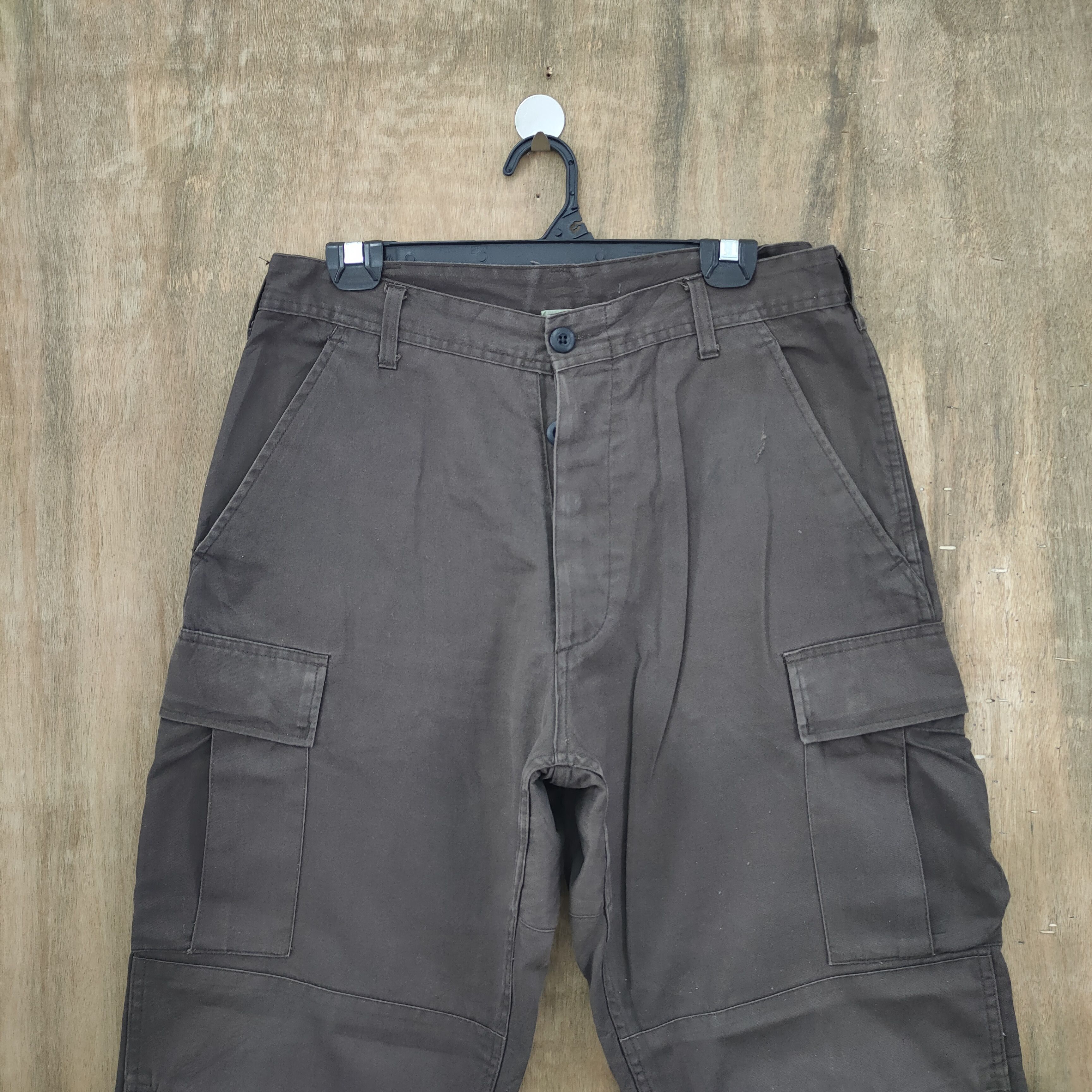 Vintage VINTAGE MILITARY BROWN CARGO PANTS/ TACTICAL PANTS Size US 34 / EU 50 - 2 Thumbnail