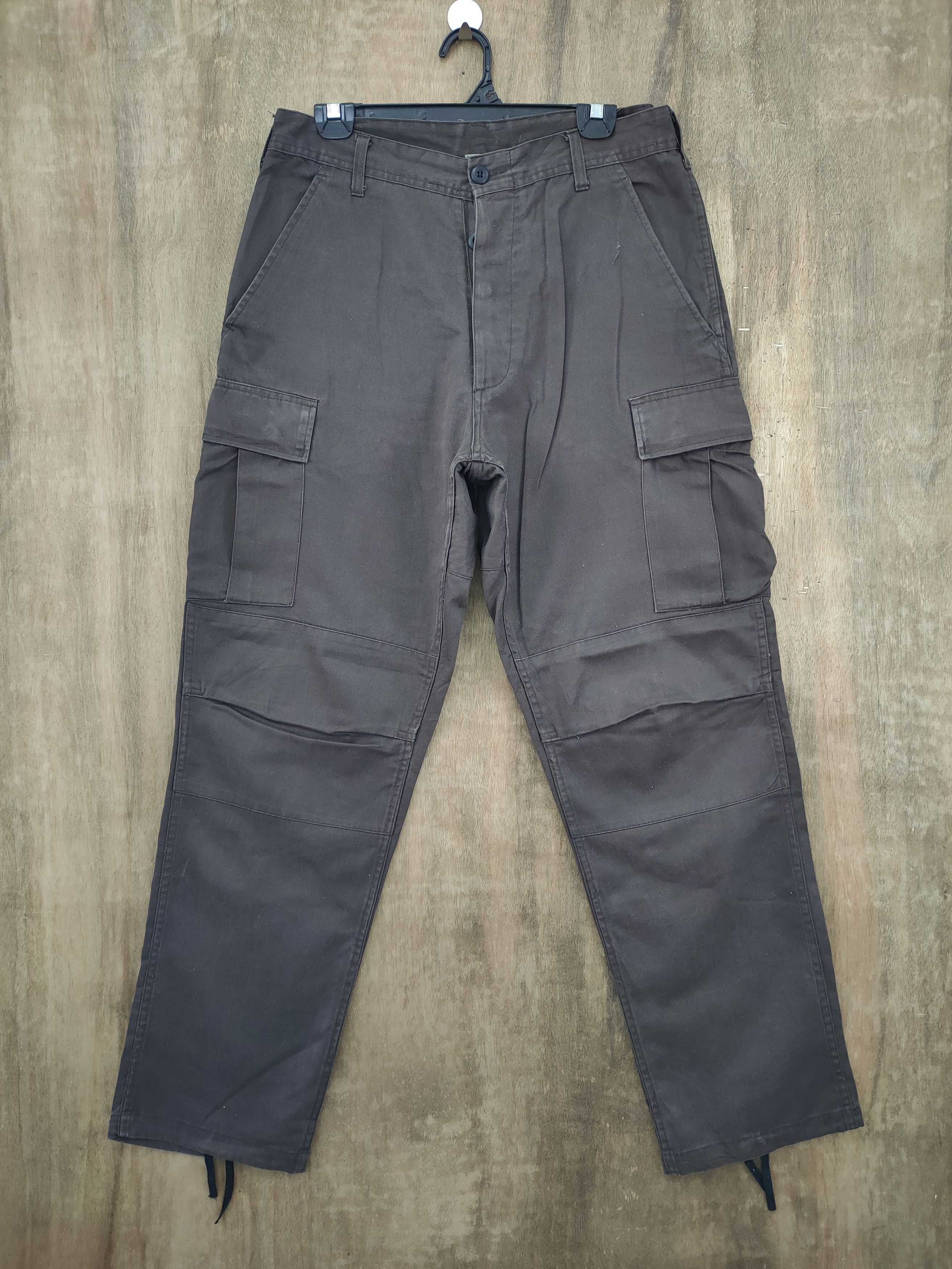 Vintage VINTAGE MILITARY BROWN CARGO PANTS/ TACTICAL PANTS Size US 34 / EU 50 - 1 Thumbnail
