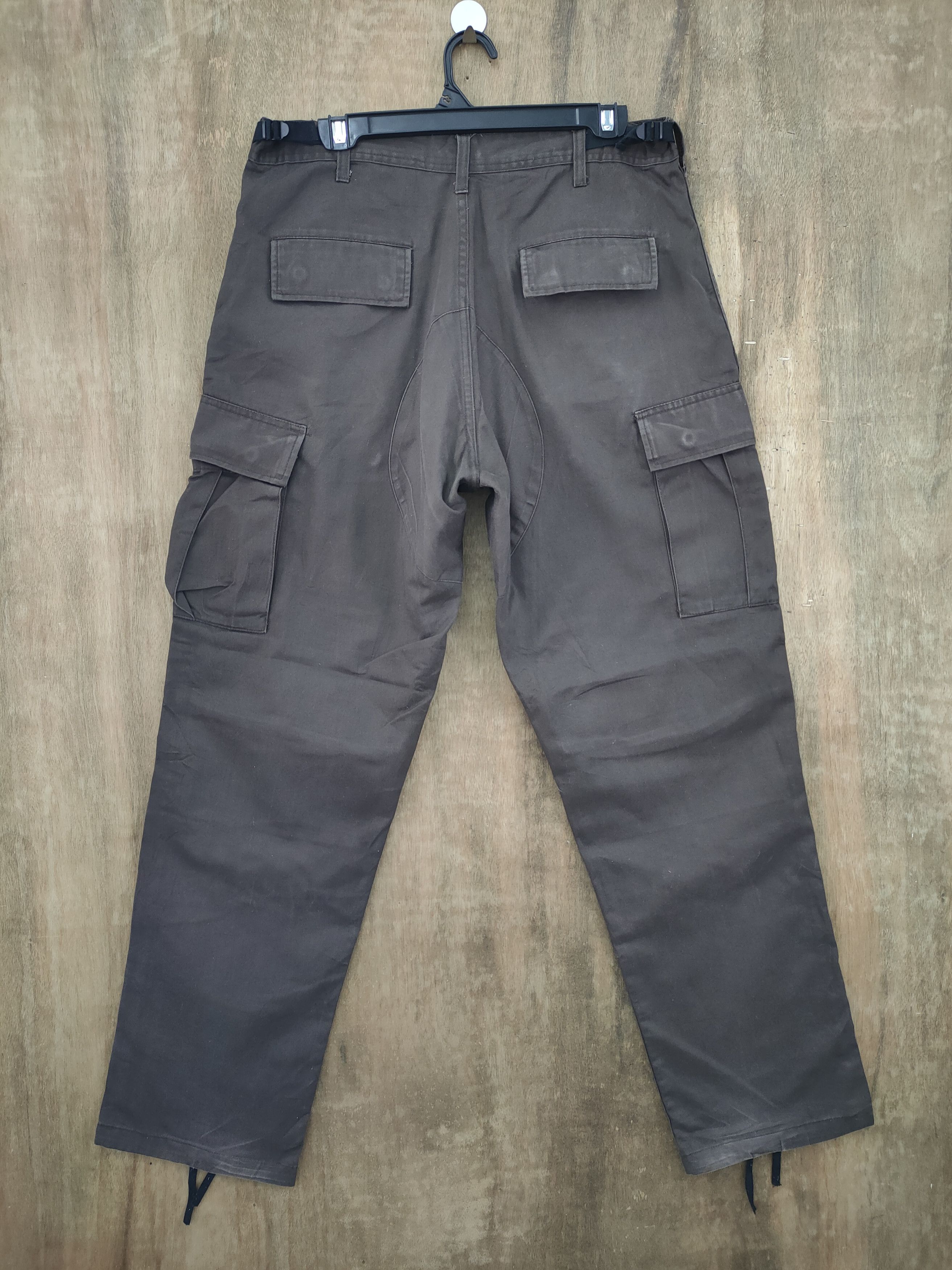 Vintage VINTAGE MILITARY BROWN CARGO PANTS/ TACTICAL PANTS Size US 34 / EU 50 - 8 Thumbnail