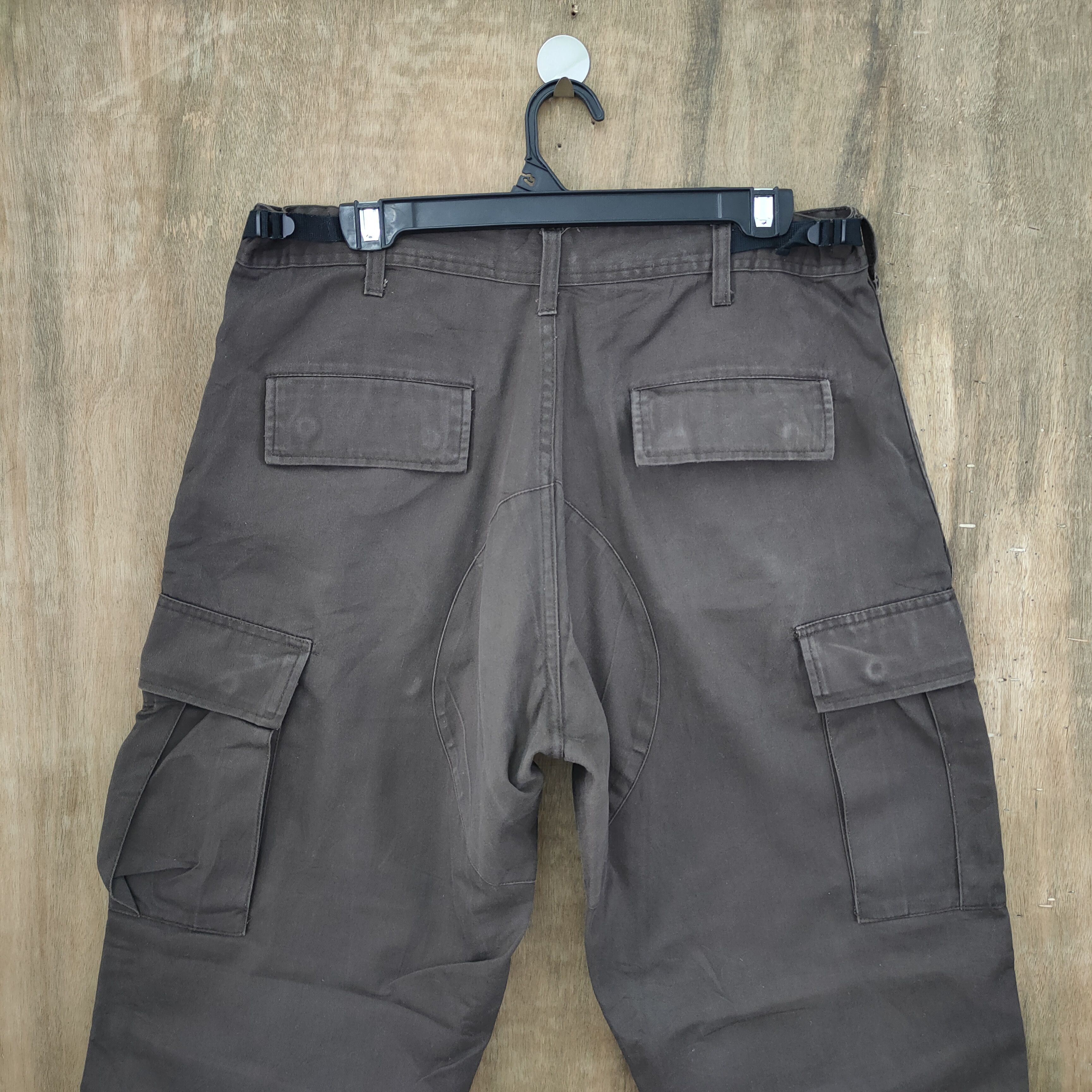 Vintage VINTAGE MILITARY BROWN CARGO PANTS/ TACTICAL PANTS Size US 34 / EU 50 - 10 Thumbnail