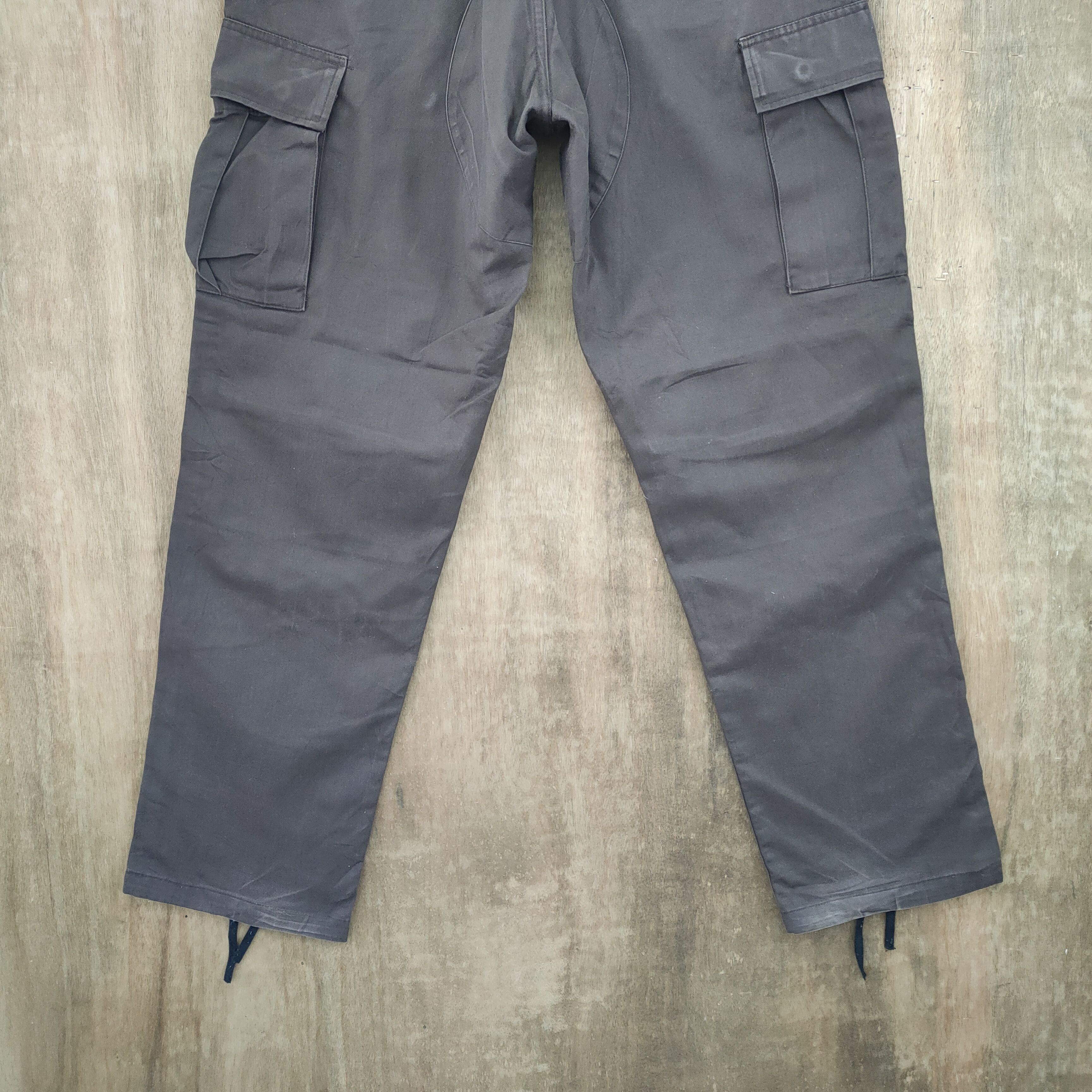 Vintage VINTAGE MILITARY BROWN CARGO PANTS/ TACTICAL PANTS Size US 34 / EU 50 - 11 Thumbnail