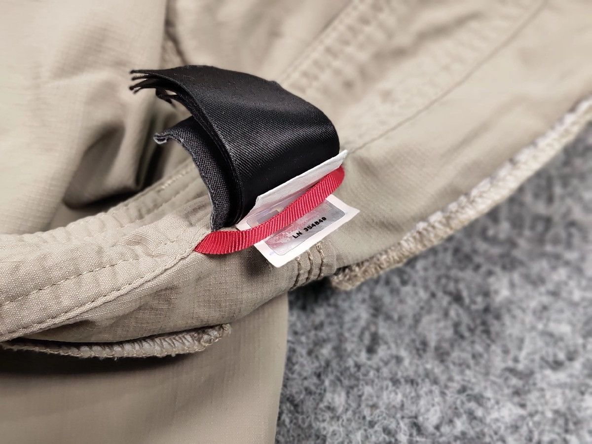The North Face Vintage The North Face Cargo Track Hiking Pants x Shorts Size US 36 / EU 52 - 19 Thumbnail