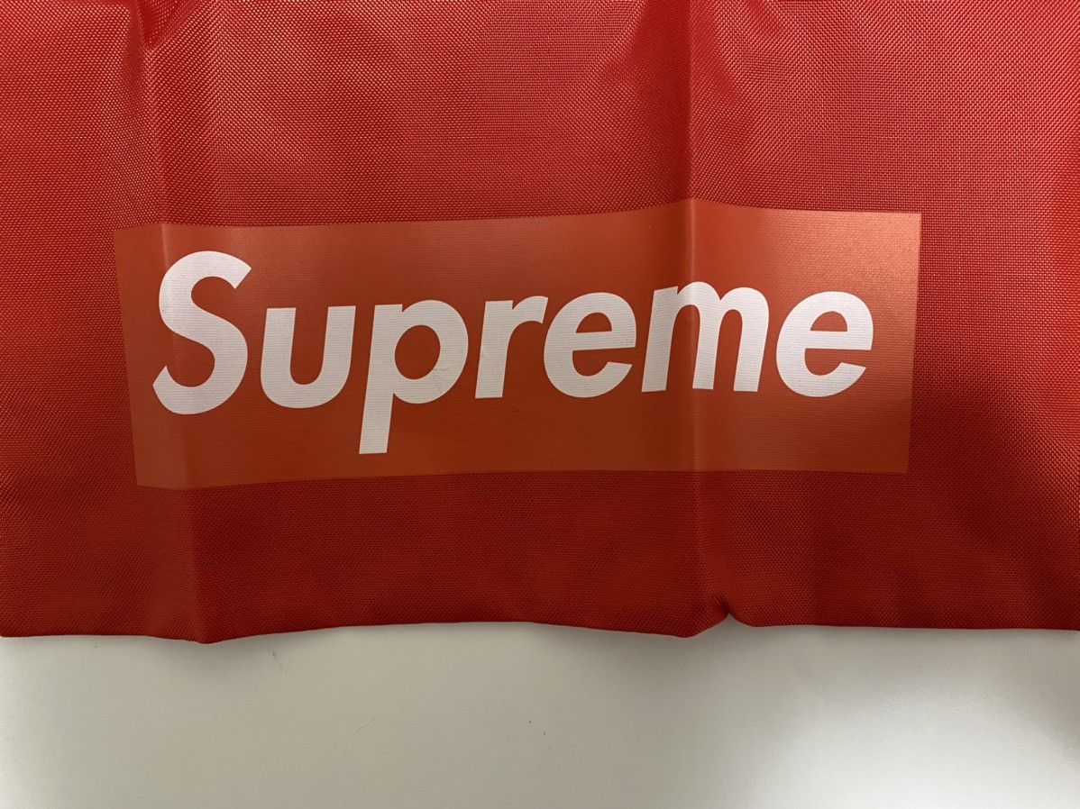 Supreme Rare Supreme Japanese Exclusive Magazine Tote Bag Size ONE SIZE - 2 Thumbnail