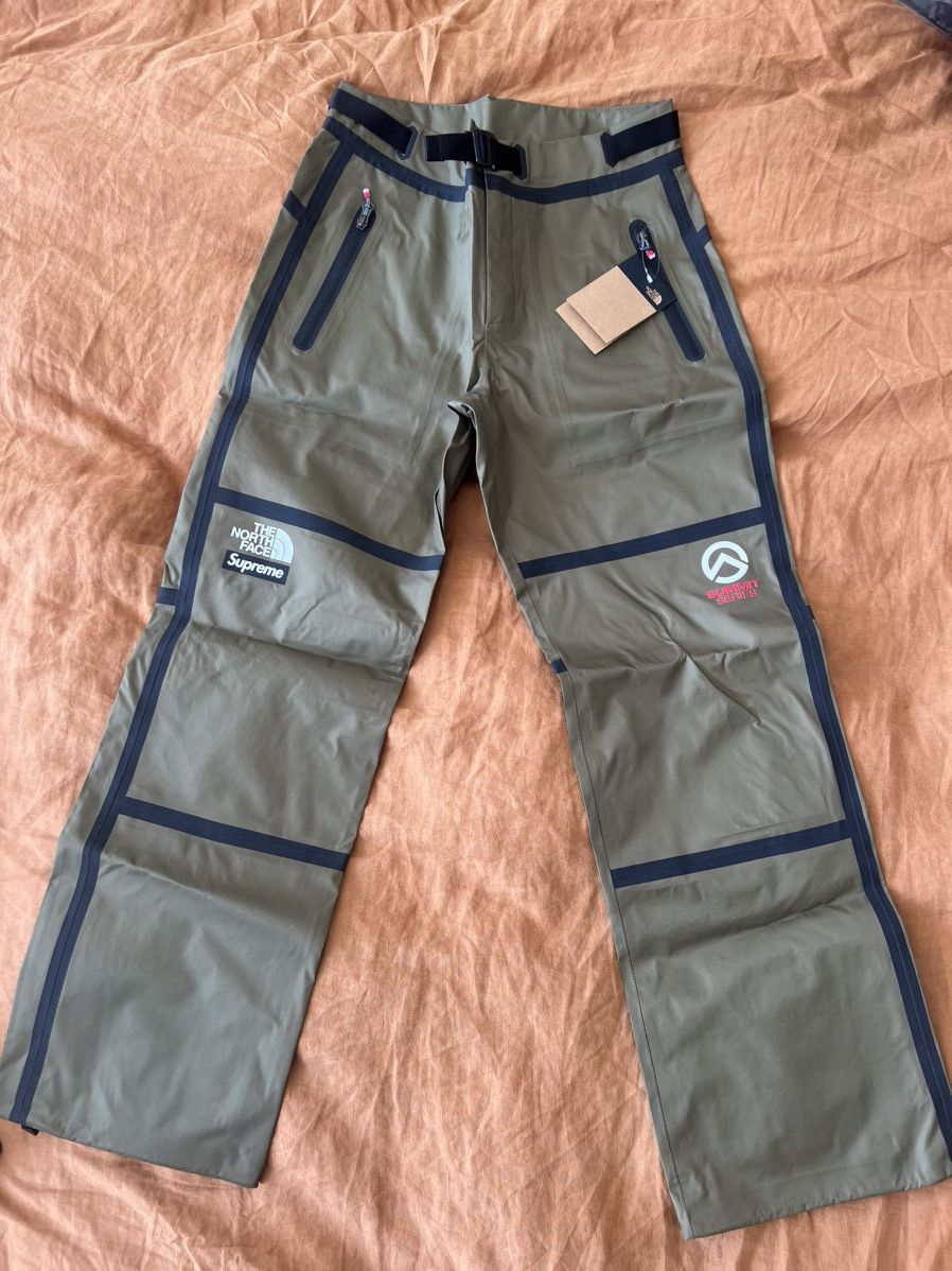 image of Supreme x The North Face Outer Tape Seam Mountain Pant in Olive, Men's (Size 30)