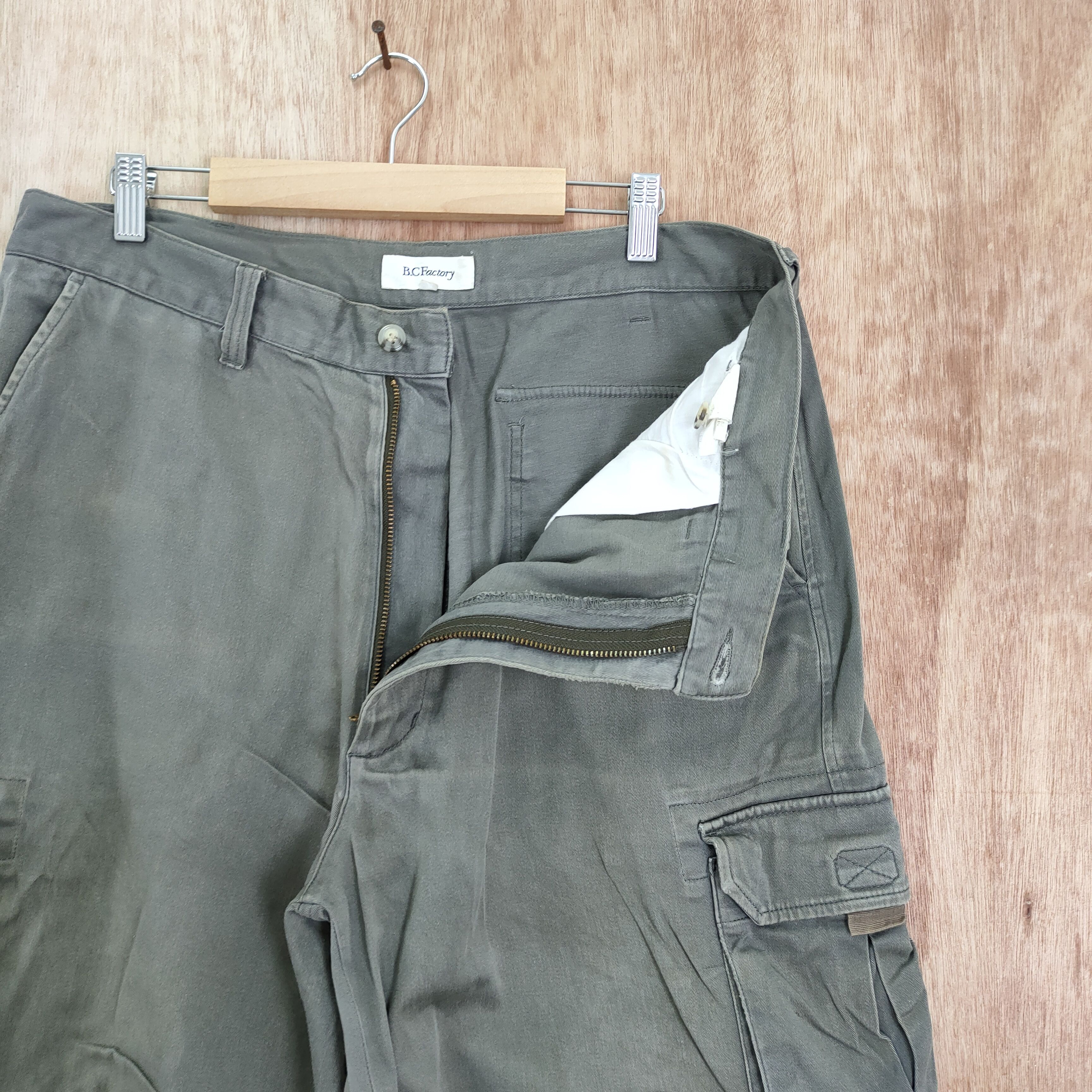 Japanese Brand × Vintage STREETWEAR/ WORKWEAR VINTAGE CARGO PANTS Size US 36 / EU 52 - 6 Thumbnail
