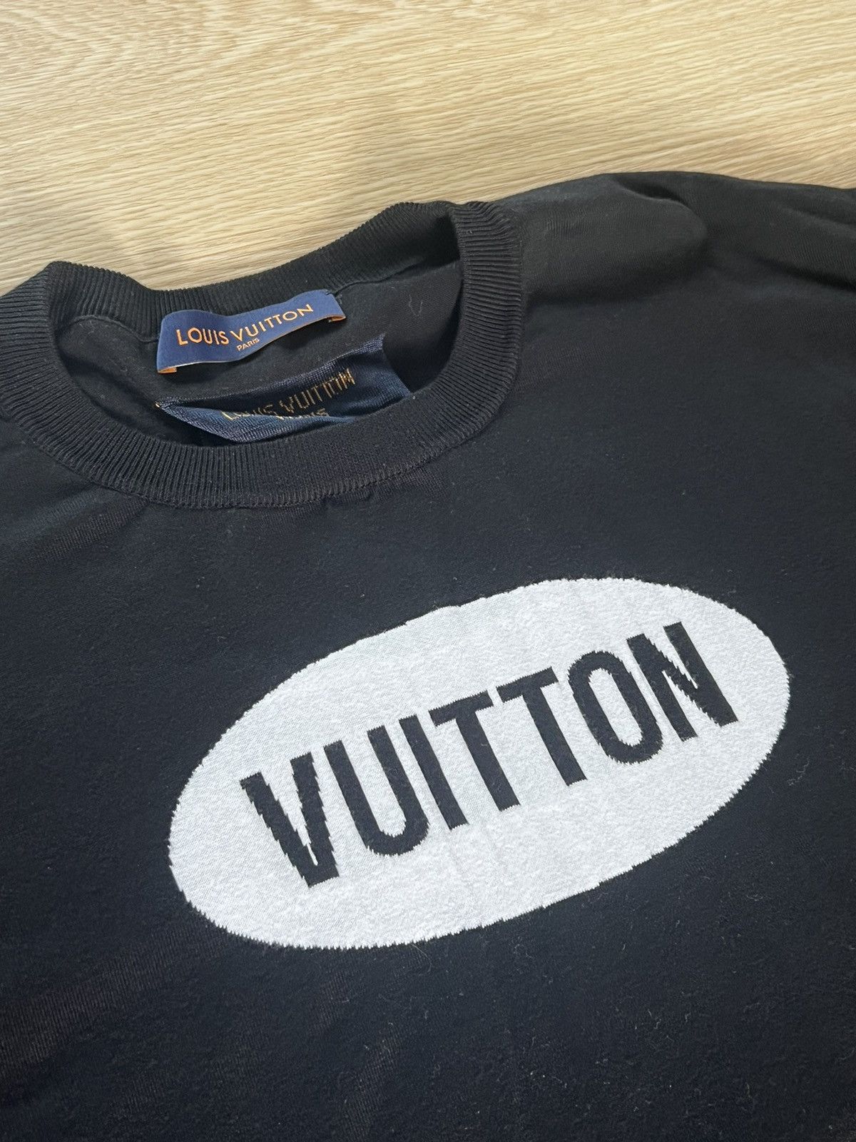 Louis Vuitton Louis Vuitton Black “Vuitton Oval” Tee Size US L / EU 52-54 / 3 - 3 Thumbnail