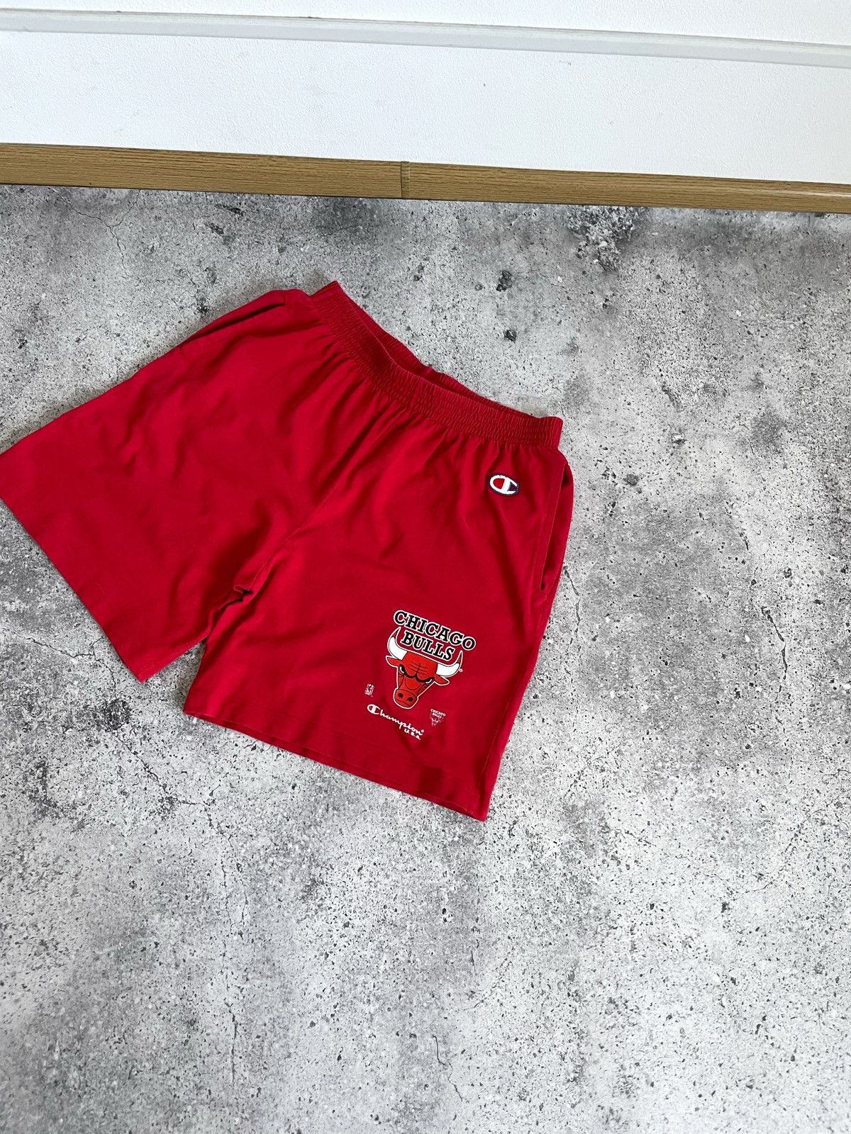Champion VTG 80-90's Chicago Bulls NBA Michael Jordan Champion Shorts Size US 32 / EU 48 - 2 Thumbnail