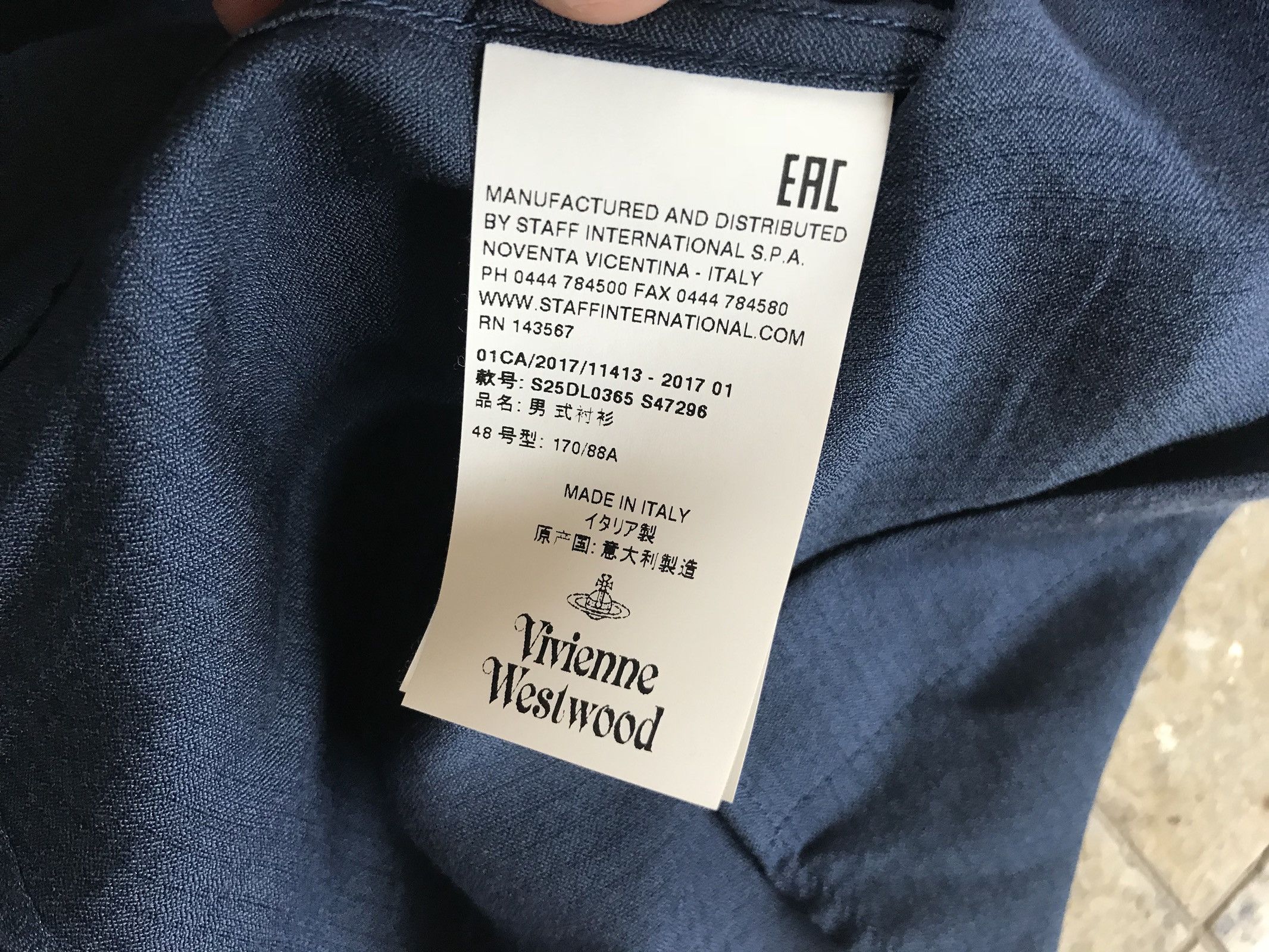 Vivienne Westwood o1rshd Silk Blend Button Up, SS In Navy Size US M / EU 48-50 / 2 - 13 Thumbnail