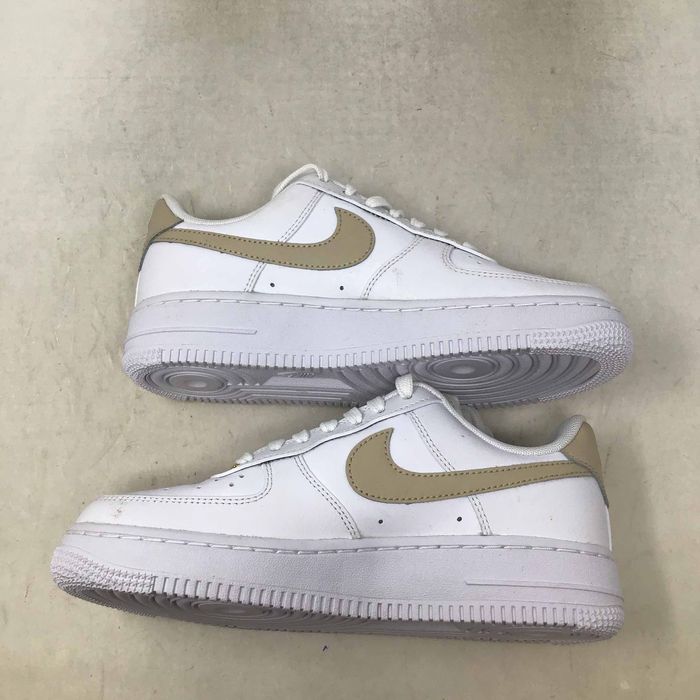 Nike Wmns Air Force 1 '07 Essential 'White Rattan