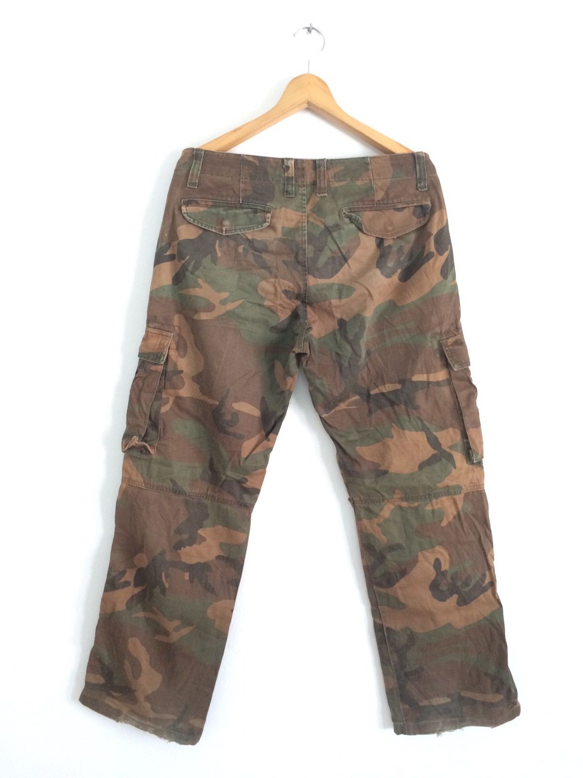 Global Work × Japanese Brand × Vintage 🔥🔥Global Work Camouflage Military Style Cargo Pants Size US 33 - 9 Thumbnail