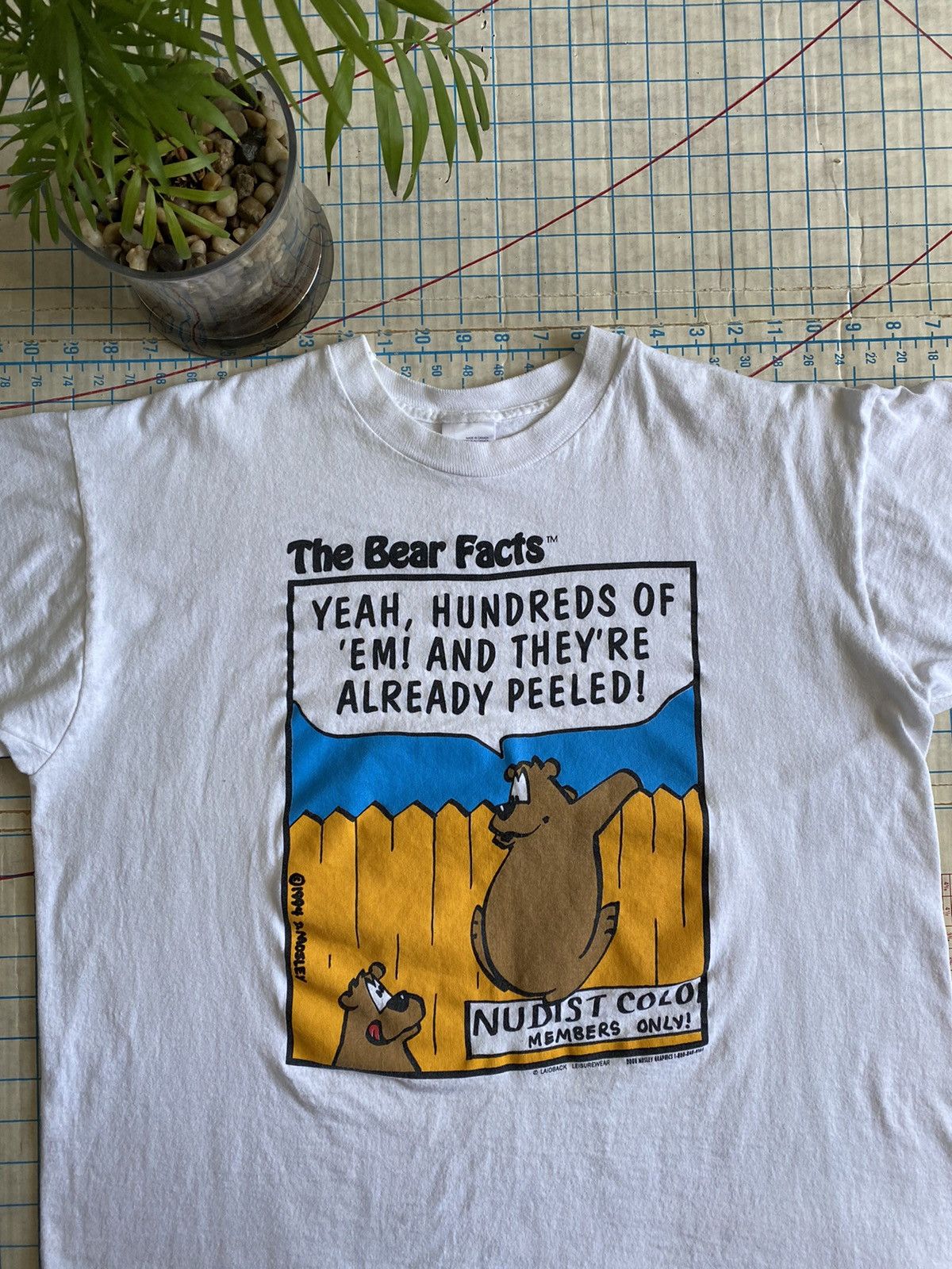 Vintage The Bear Facts Animal Humor Tee Nudist Colony Fits Large Size US L / EU 52-54 / 3 - 3 Thumbnail