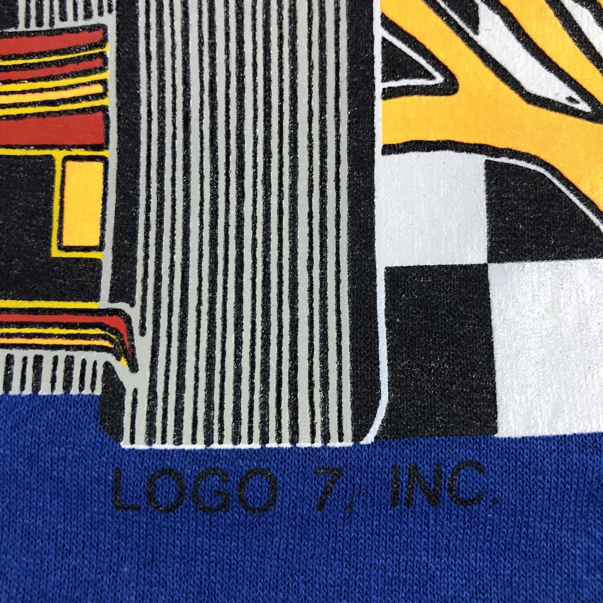 Vintage Detroit 1990 Valvoline Grand Prix Racing F1 Vintage T Shirt Size US XL / EU 56 / 4 - 5 Thumbnail