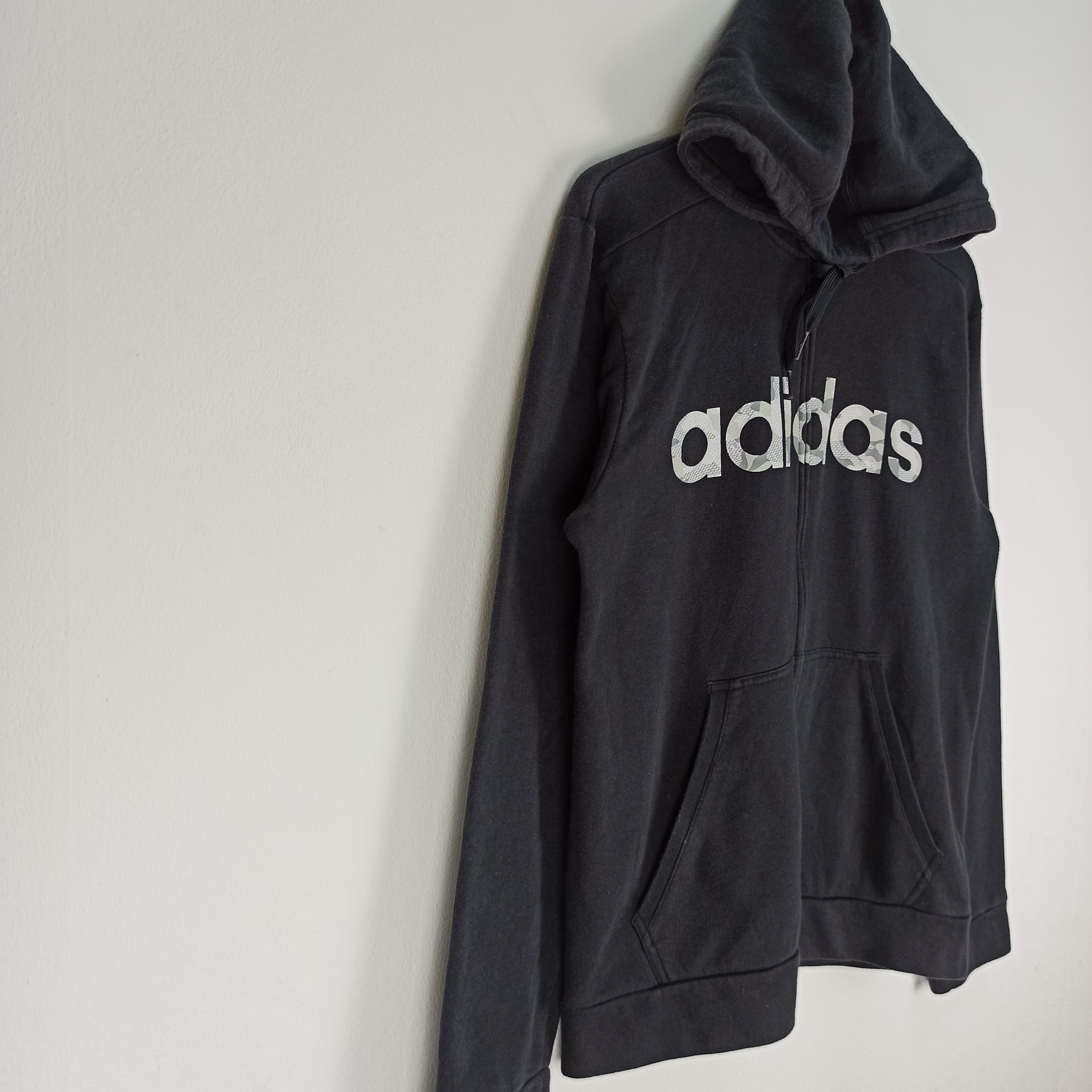 Adidas Rare Adidas Big Logo Spell Out Hoodie Full Zipper Size US L / EU 52-54 / 3 - 3 Thumbnail