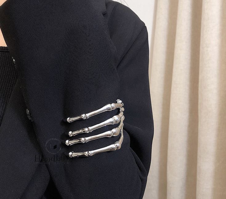 Jewelry Skeleton Hand Claw Armlet Bracelet Size ONE SIZE - 1 Thumbnail