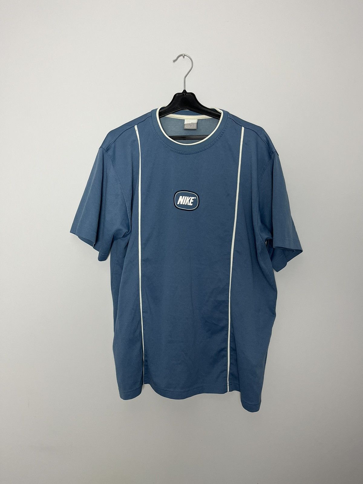 Vintage Nike 90s tshirt tee logo
