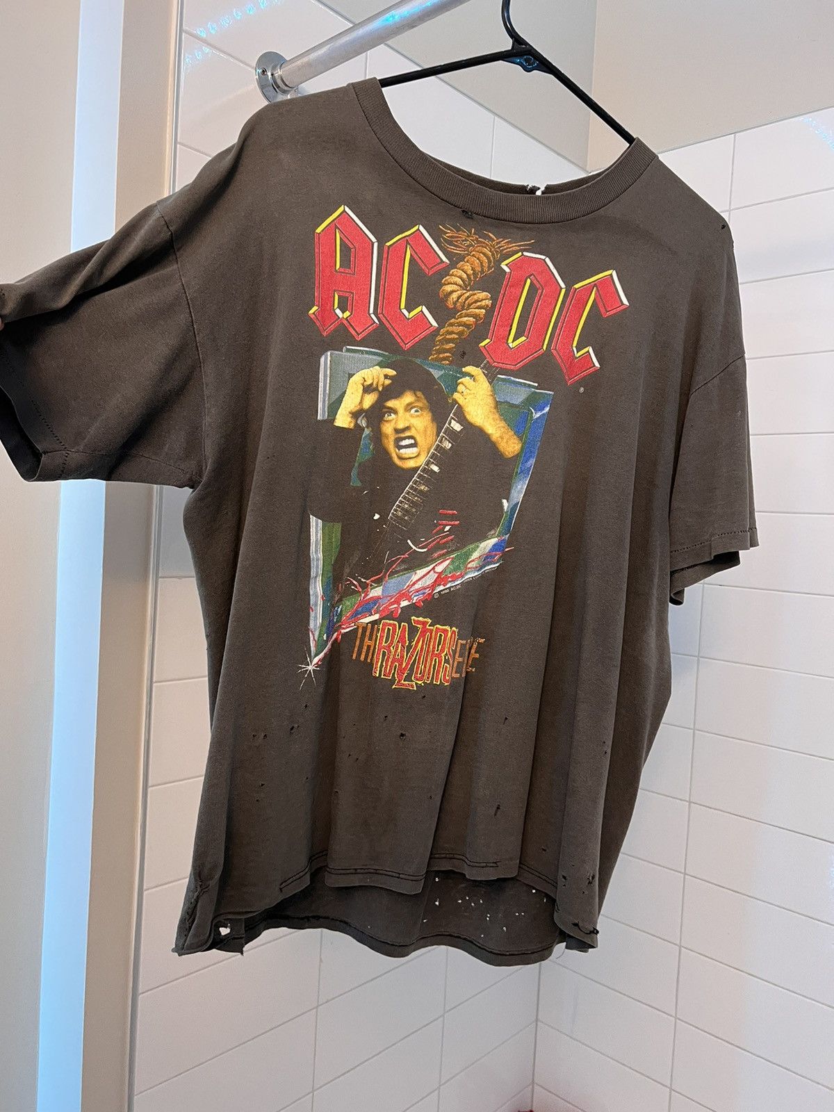 Vintage 1990 AC/DC concert tee. Size US M / EU 48-50 / 2 - 1 Preview