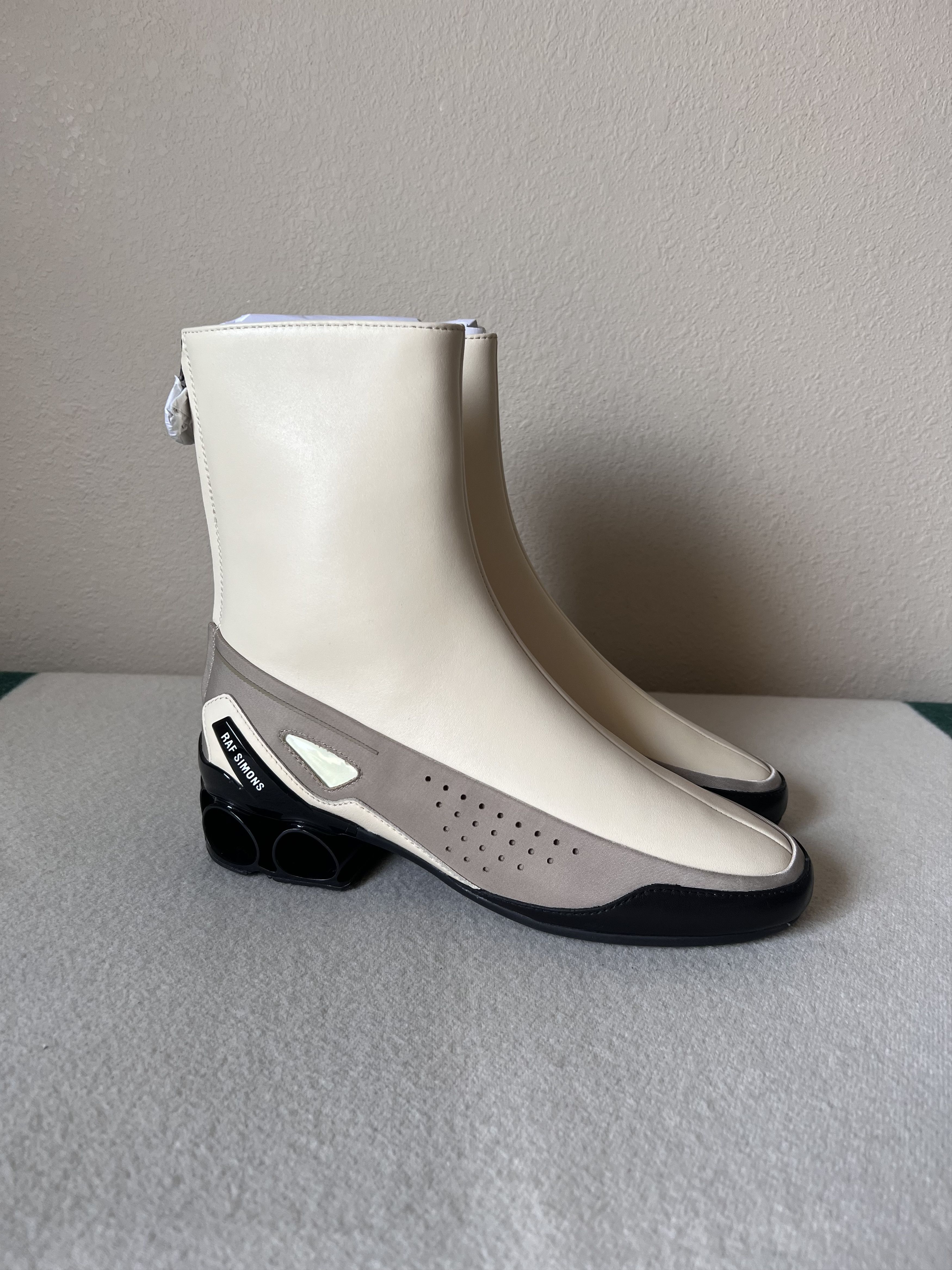 image of Raf Simons Cycloid 4 Boots In Cream Grey, Men's (Size 10)