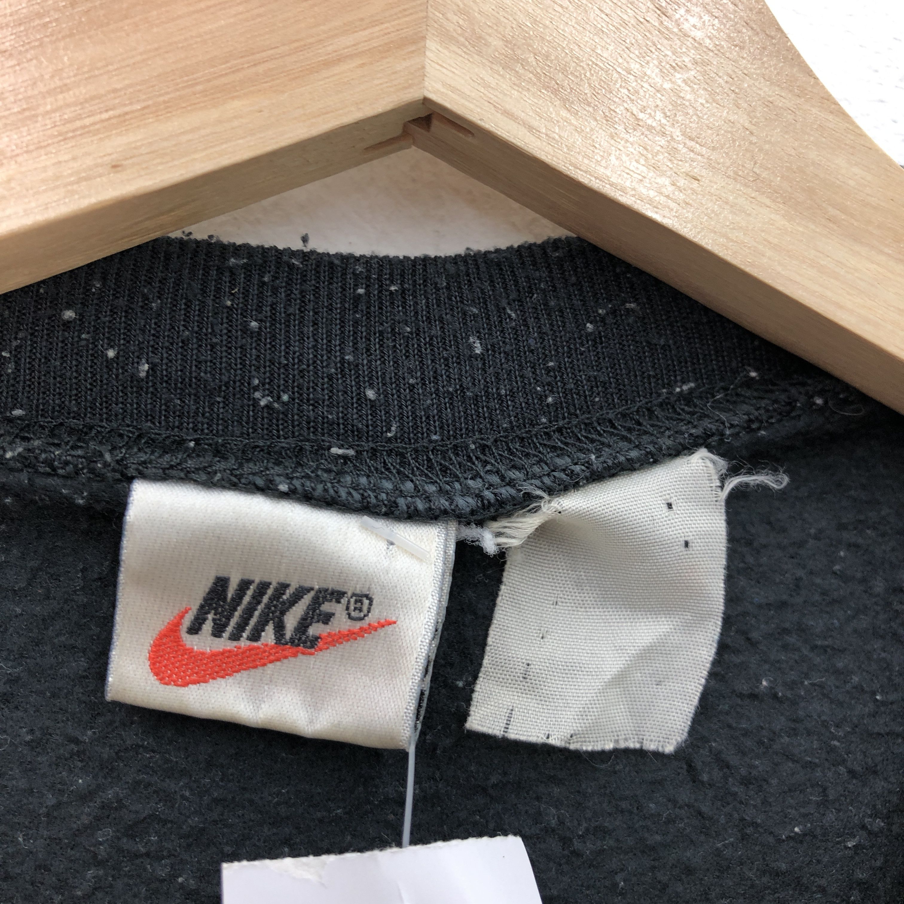 Nike × Vintage Vintage Nike Sweater Nike Swoosh Sweatshirt Nike Center Size US L / EU 52-54 / 3 - 3 Thumbnail