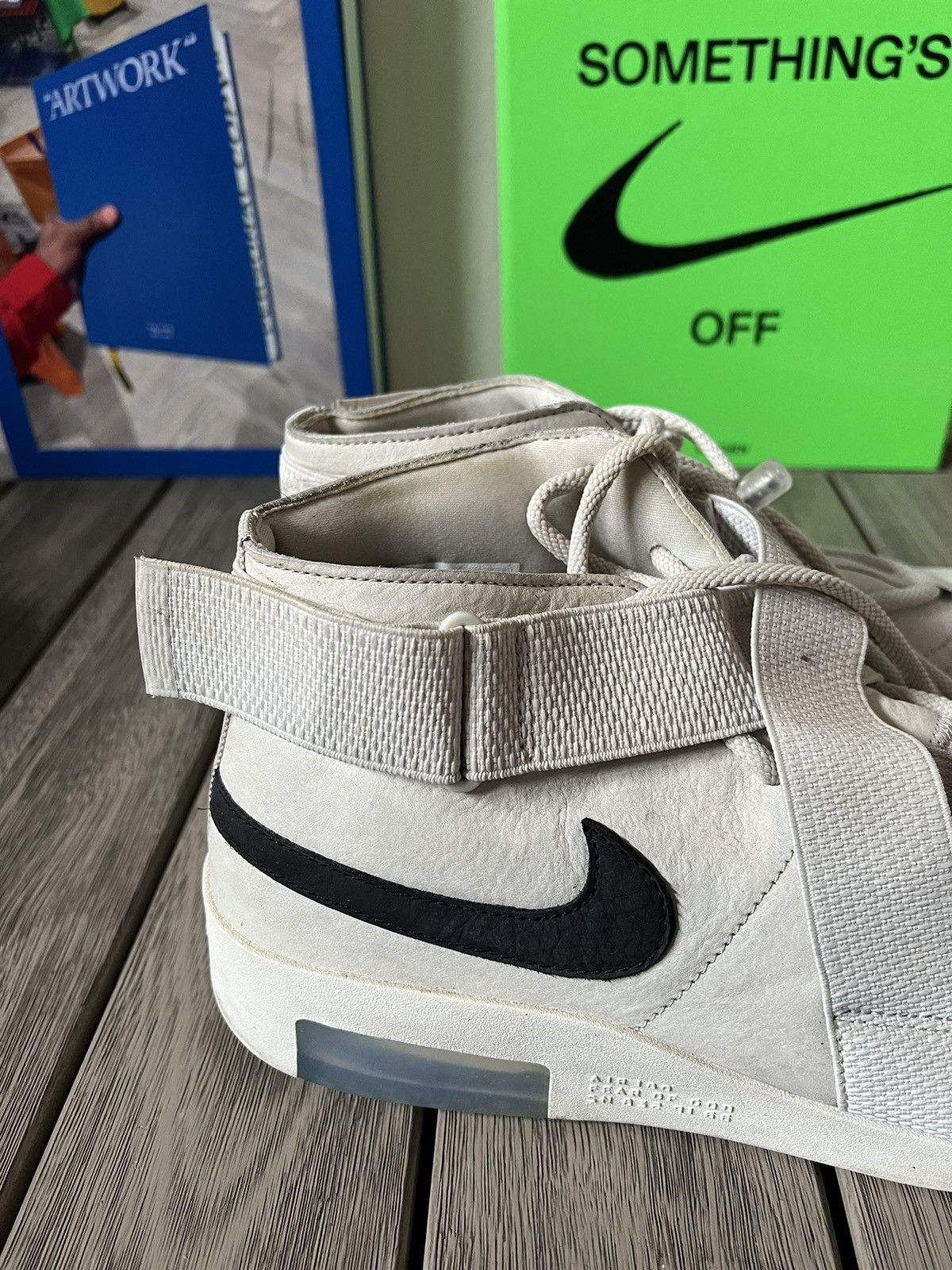 Fear of God × Nike Fear of God Nike Air Raid Light Bone Size US 13 / EU 46 - 8 Thumbnail