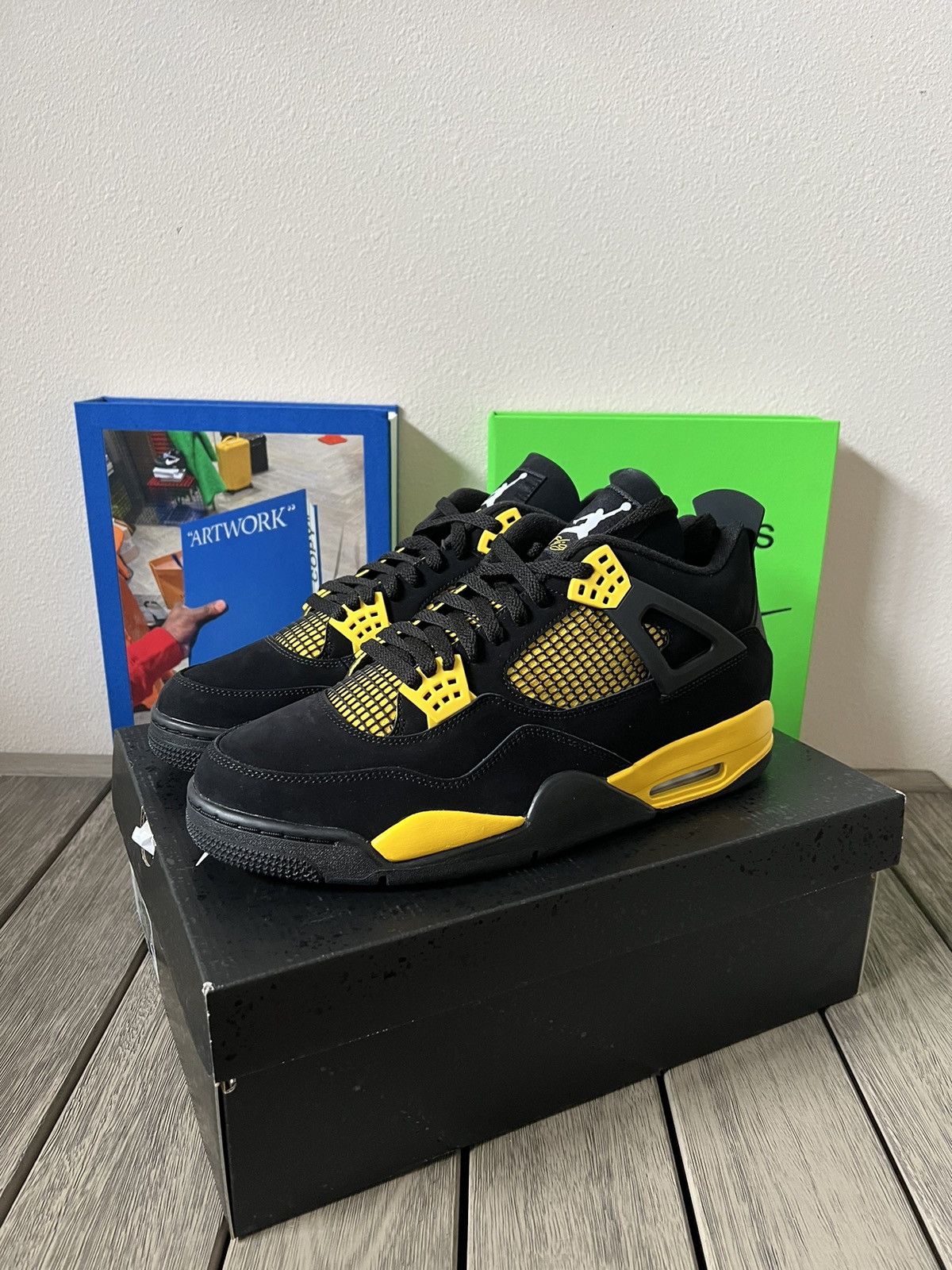 Nike Air Jordan Retro Thunder