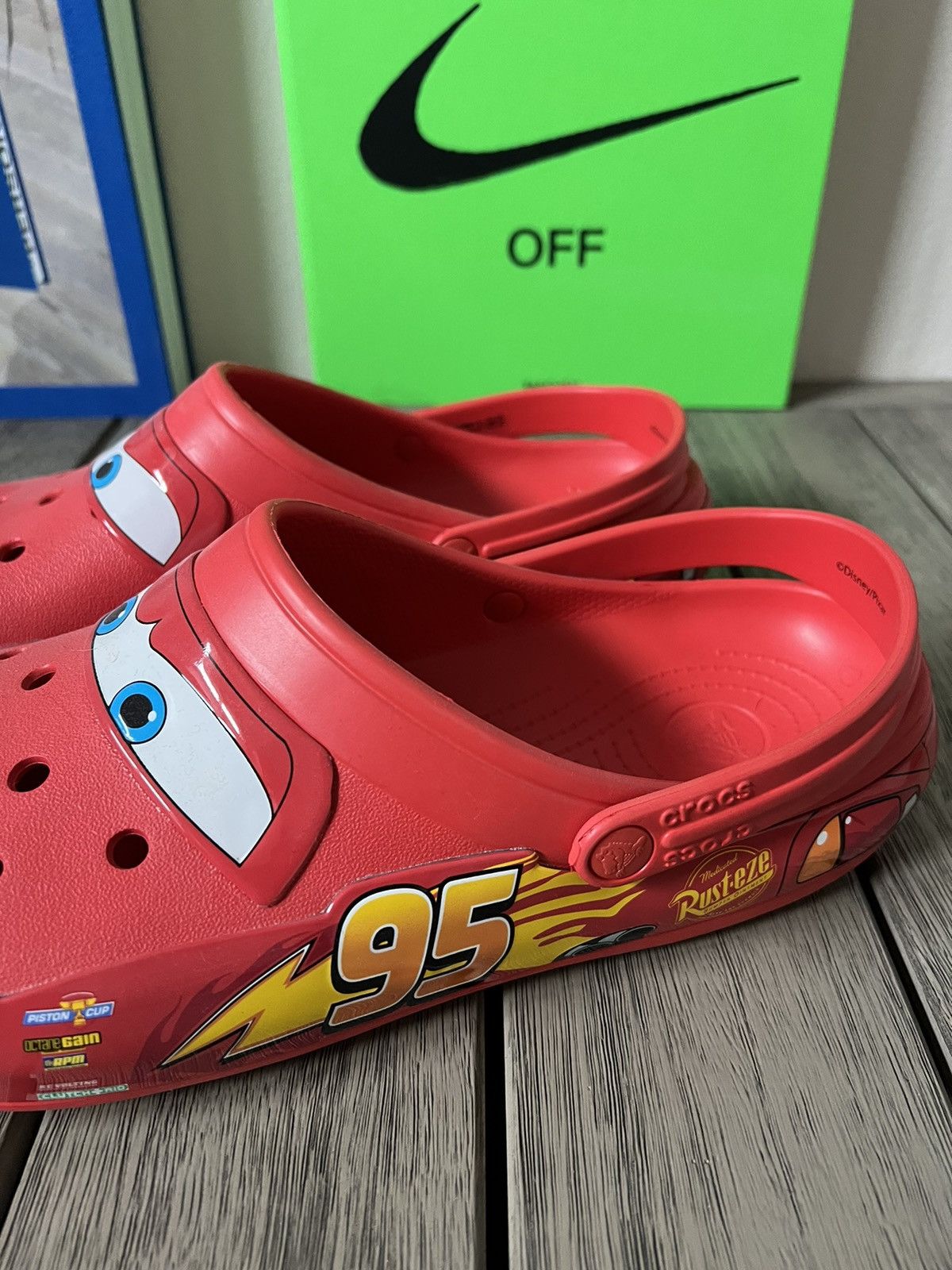 Crocs × Disney Crocs Lightning McQueen sandals Size US 13 / EU 46 - 3 Thumbnail