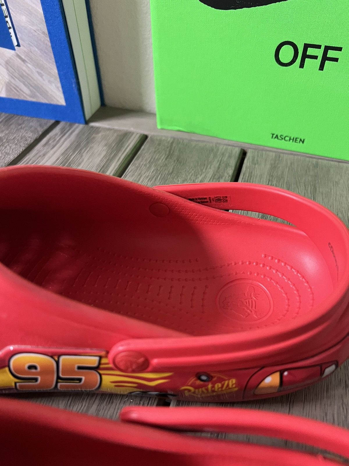 Crocs × Disney Crocs Lightning McQueen sandals Size US 13 / EU 46 - 5 Thumbnail
