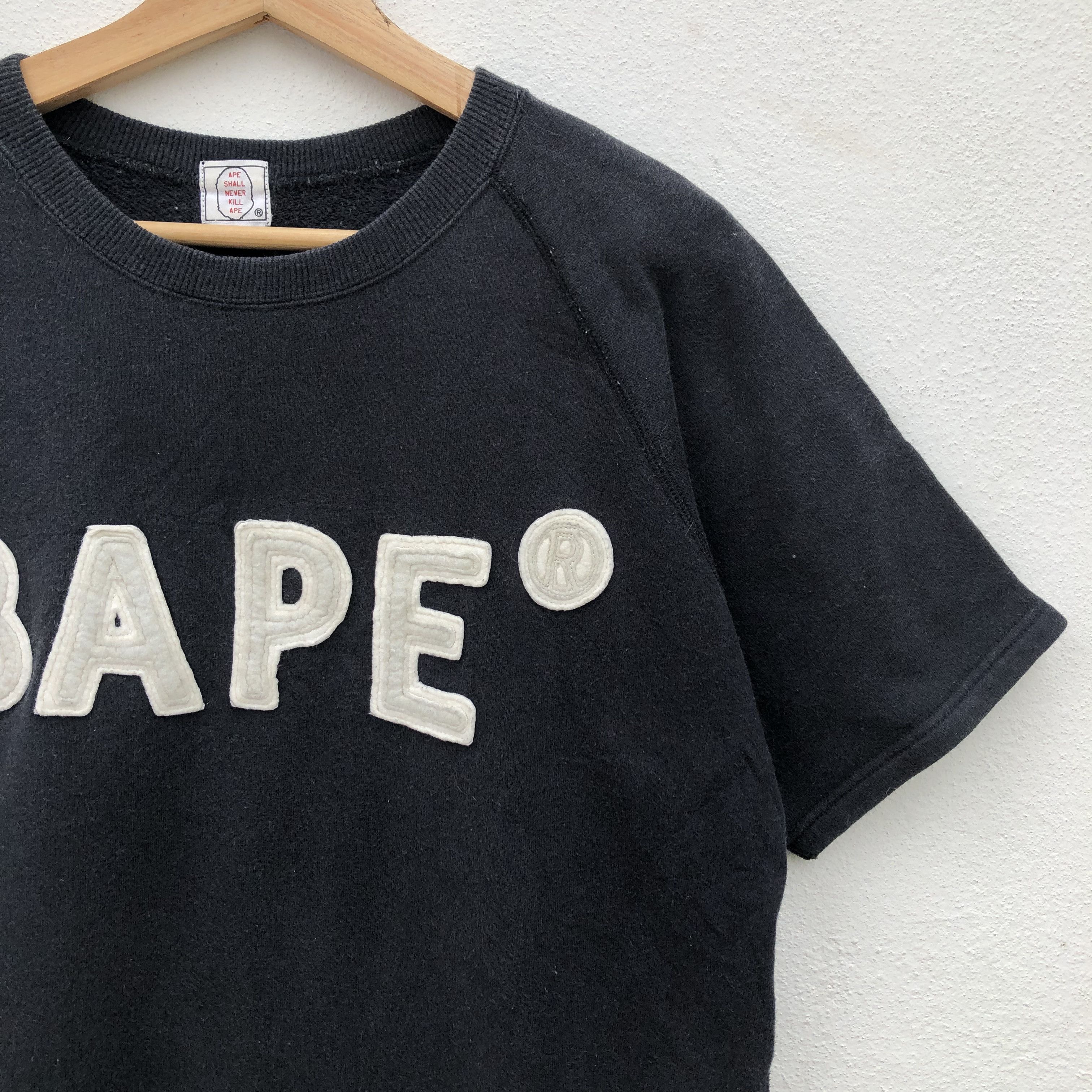 Bape BAPE APPLIQUE S/S CREWNECK Size US S / EU 44-46 / 1 - 4 Thumbnail