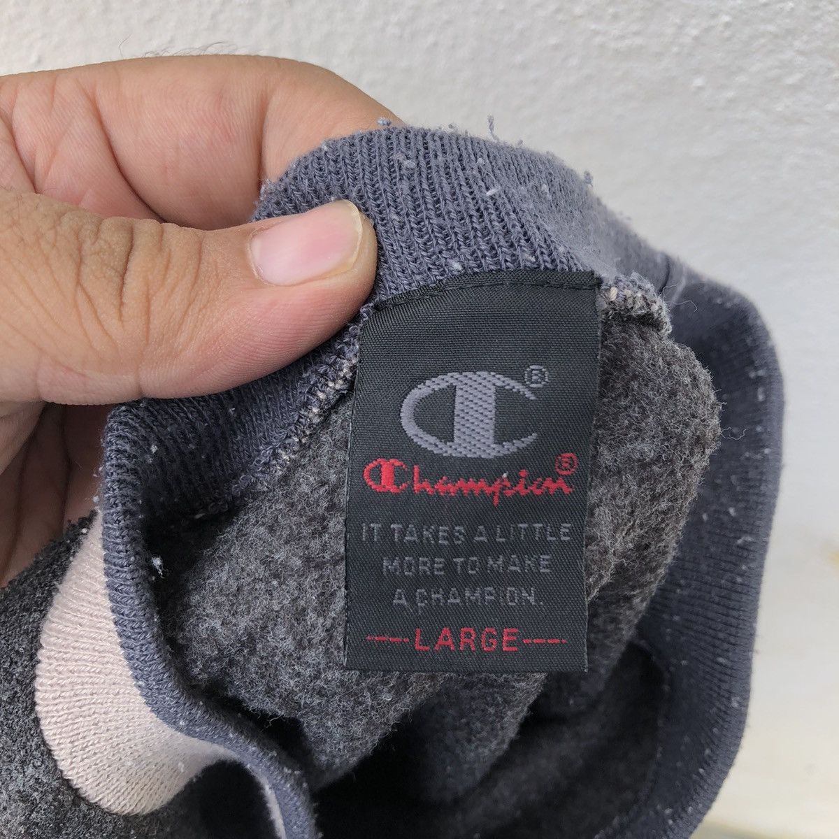 VINTAGE SWEATSHIRT CHAMPION CENTRE LOGO
