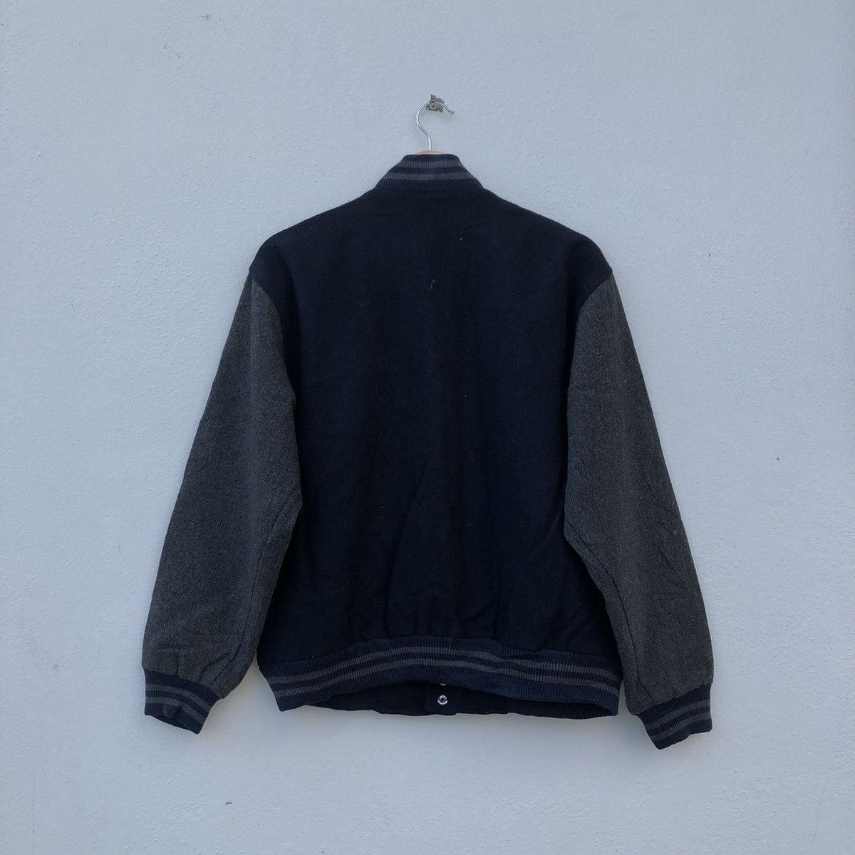 Japanese Brand BVD BIG LOGO VINTAGE VARSITY JACKET Size US M / EU 48-50 / 2 - 9 Thumbnail