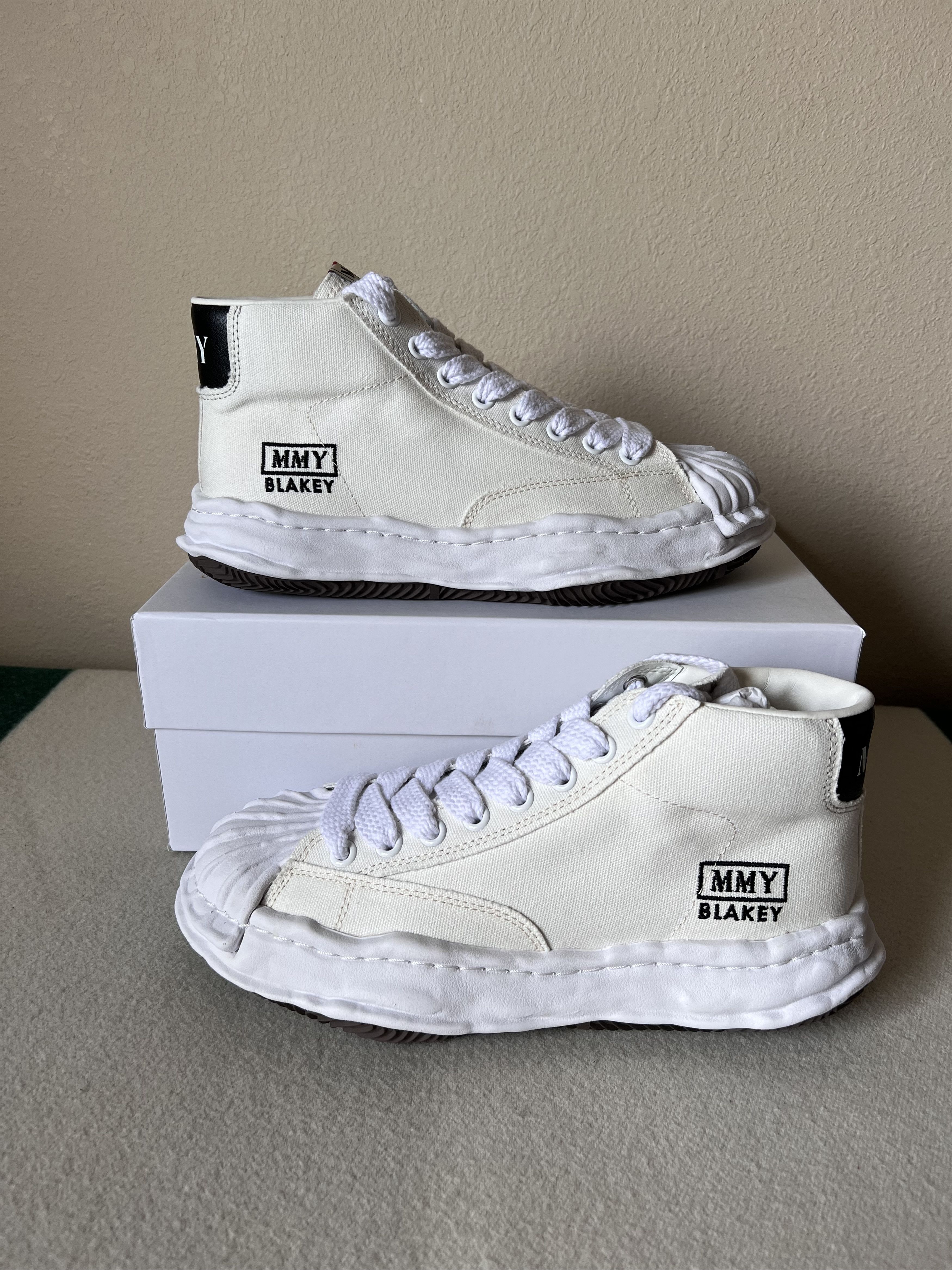 Maison MIHARA YASUHIRO Maison Mihara Yasuhiro OG Sole Blakey High in White Canvas Size US 10 / EU 43 - 2 Thumbnail